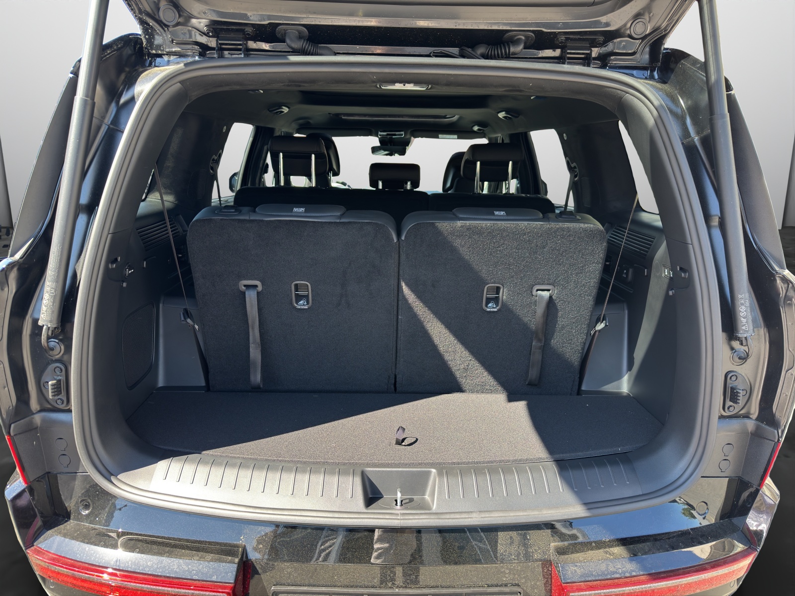 HYUNDAI Santa Fe 1.6 T-GDi HEV Calligraphy Swiss Edition MY26-image-13
