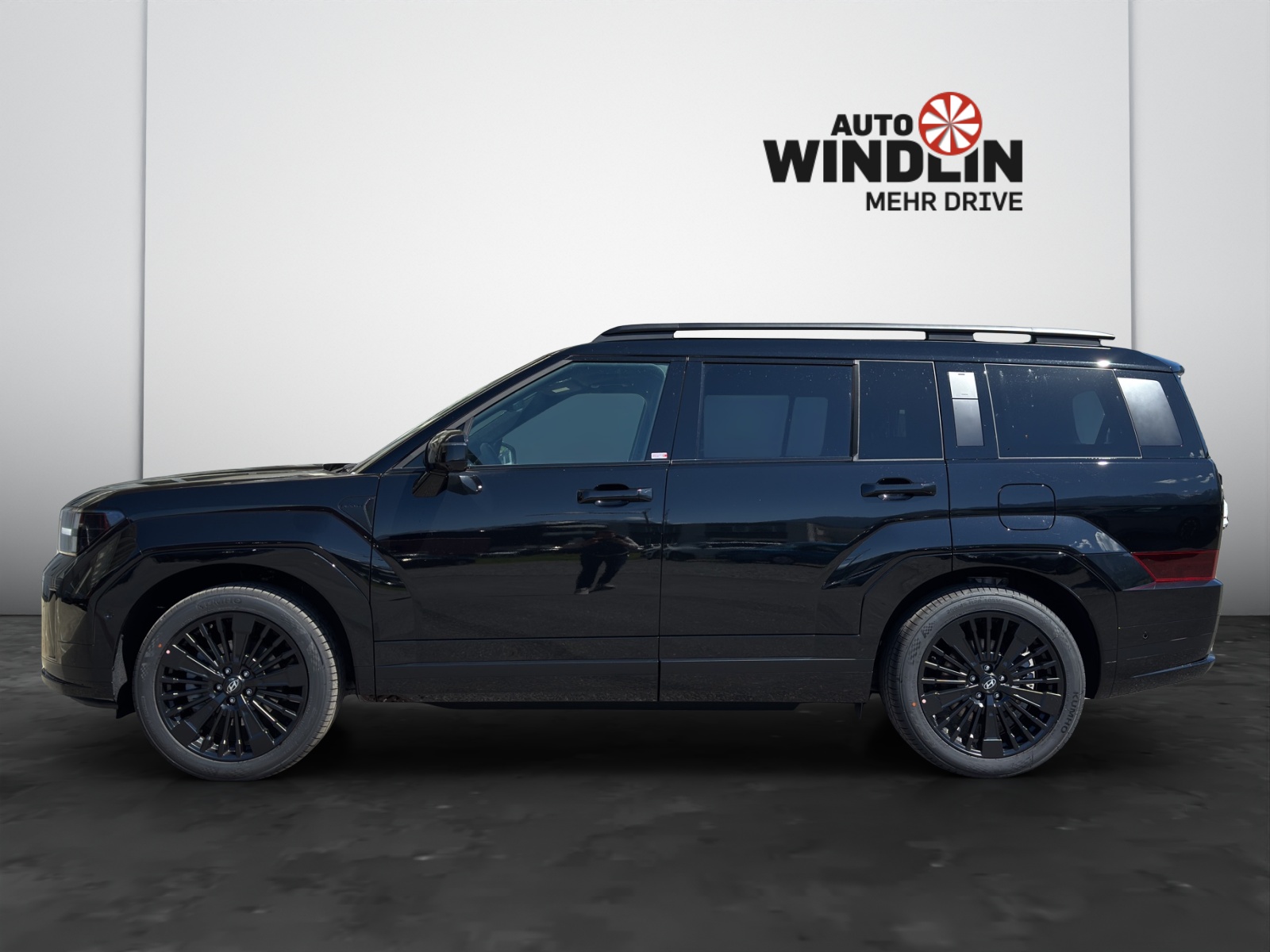 HYUNDAI Santa Fe 1.6 T-GDi HEV Calligraphy Swiss Edition MY26-showroom-element-3