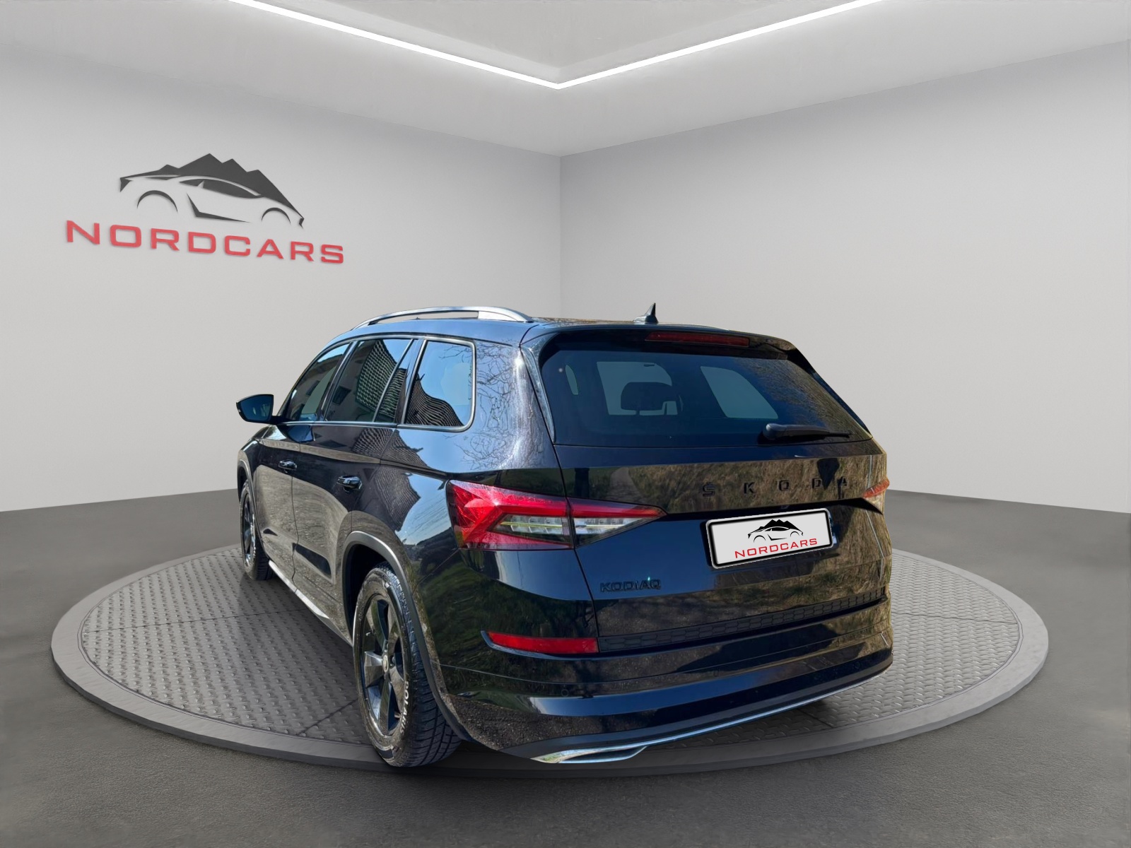 SKODA Kodiaq 2.0 TDI SCR SportLine 4x4 DSG-showroom-element-1