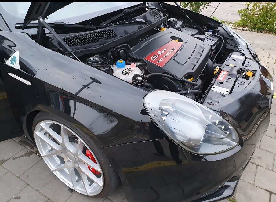 ALFA ROMEO Giulietta 1750 TBi Quadrifoglio Verde-image-3