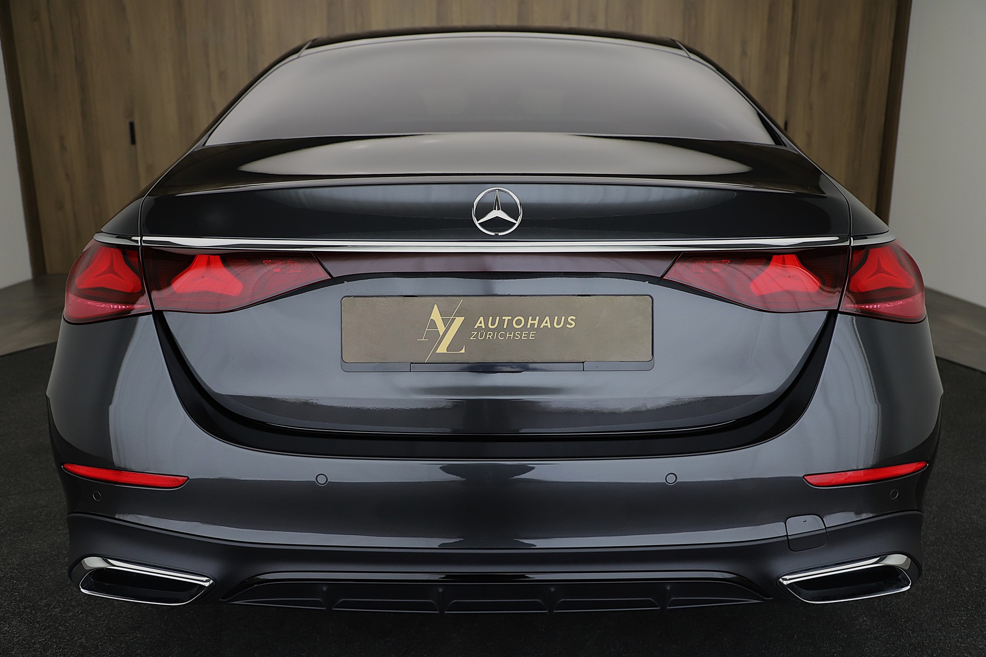 MERCEDES-BENZ E 220 d 9G-Tronic AMG Advance Plus und Night Paket-image-3