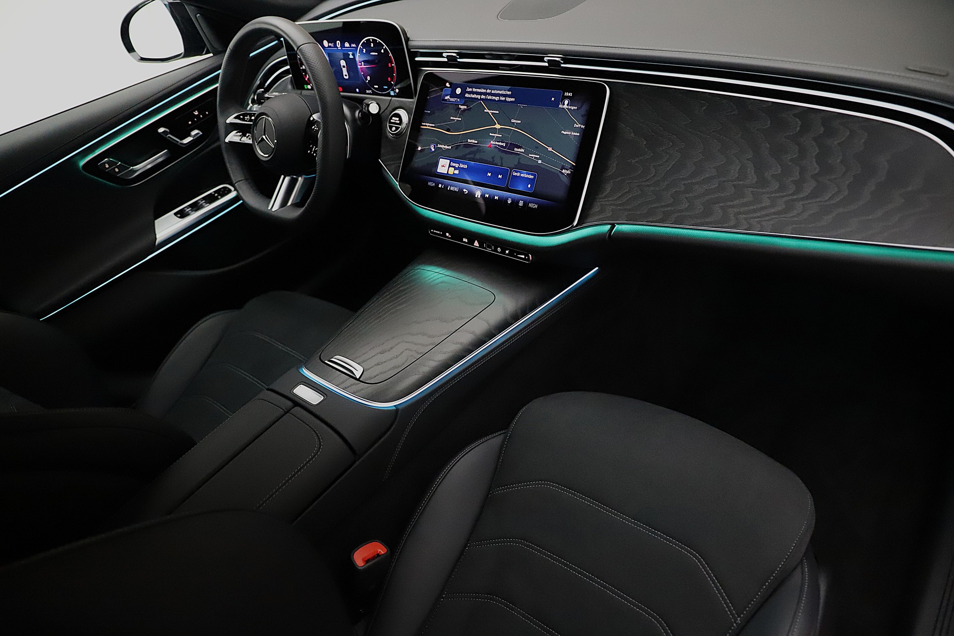 MERCEDES-BENZ E 220 d 9G-Tronic AMG Advance Plus und Night Paket-image-6