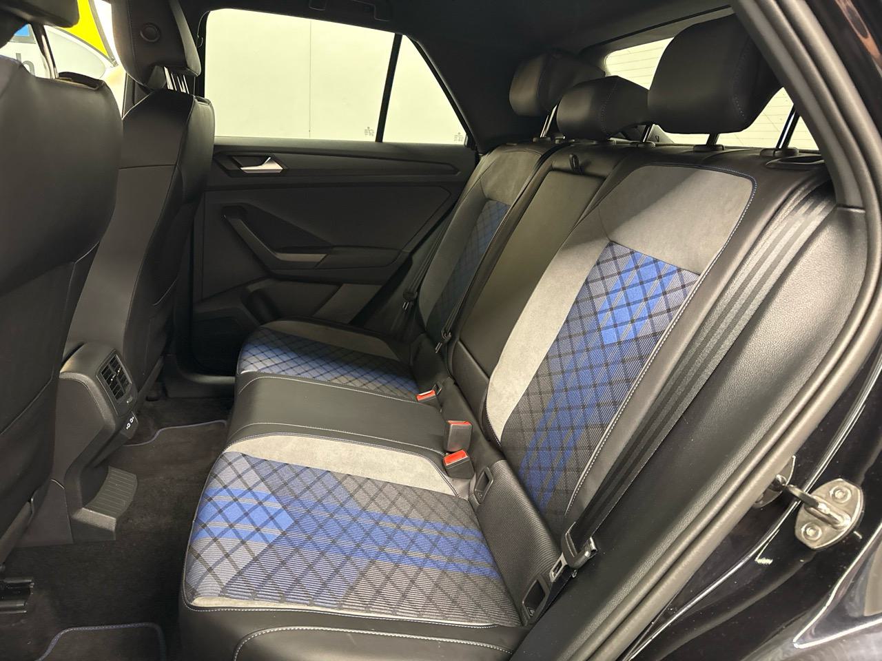 VW T-Roc 2.0 TSI R DSG 4Motion-image-11