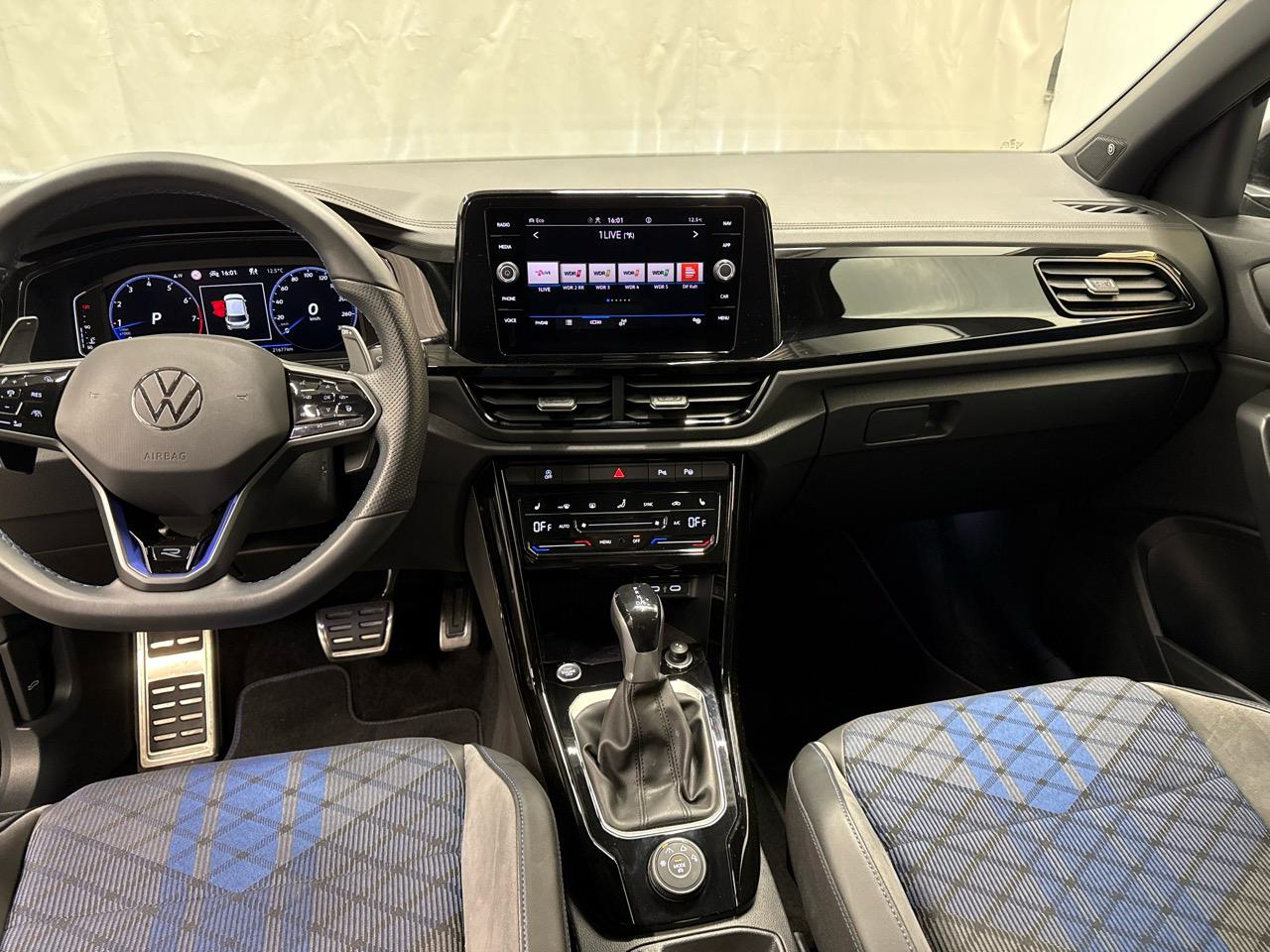 VW T-Roc 2.0 TSI R DSG 4Motion-image-4