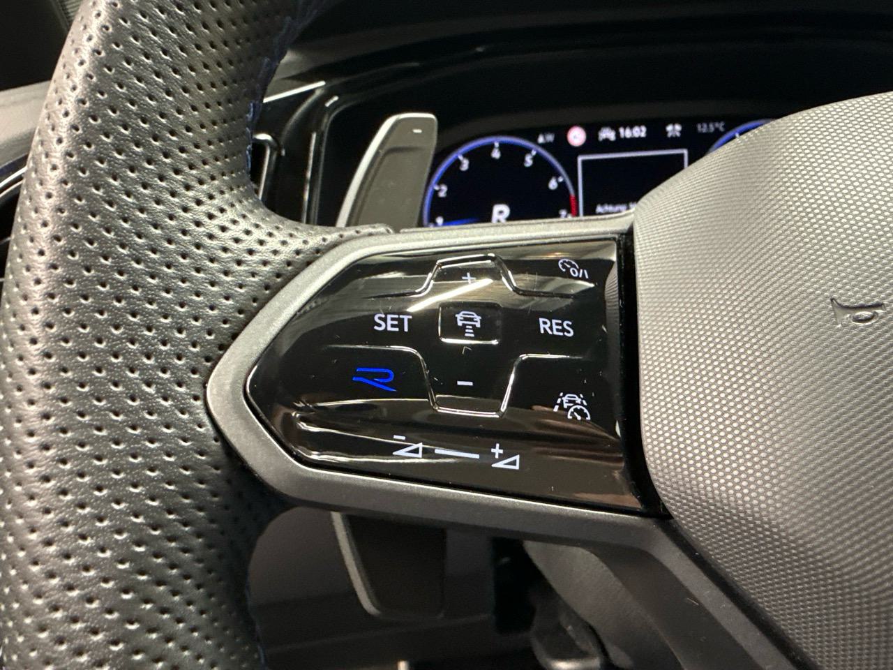 VW T-Roc 2.0 TSI R DSG 4Motion-image-7