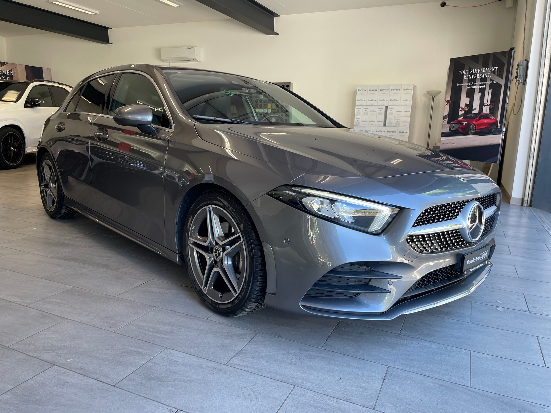 MERCEDES-BENZ A 200 AMG Line 7G-DCT-showroom-element-2