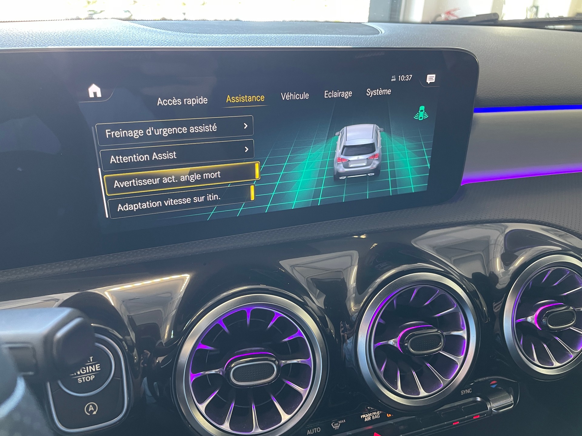 MERCEDES-BENZ A 200 AMG Line 7G-DCT-image-15
