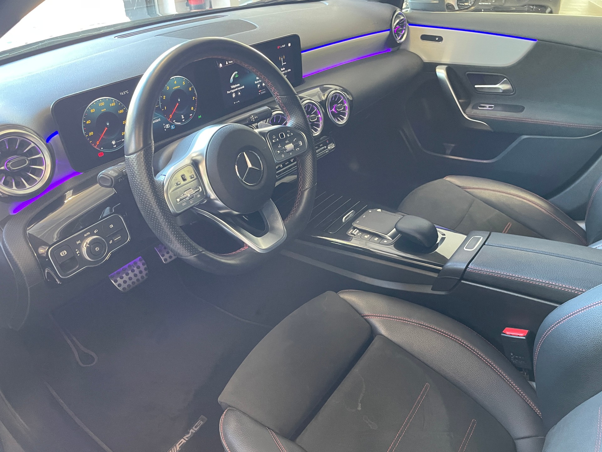 MERCEDES-BENZ A 200 AMG Line 7G-DCT-image-8