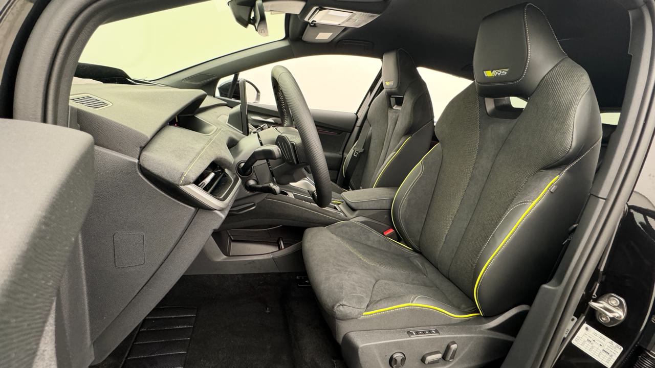 SKODA Enyaq 4x4 RS-image-4