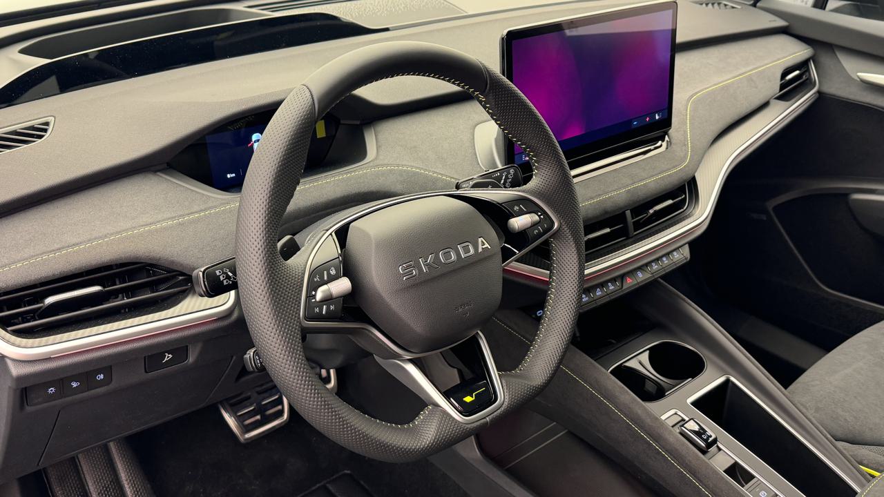 SKODA Enyaq 4x4 RS-image-6