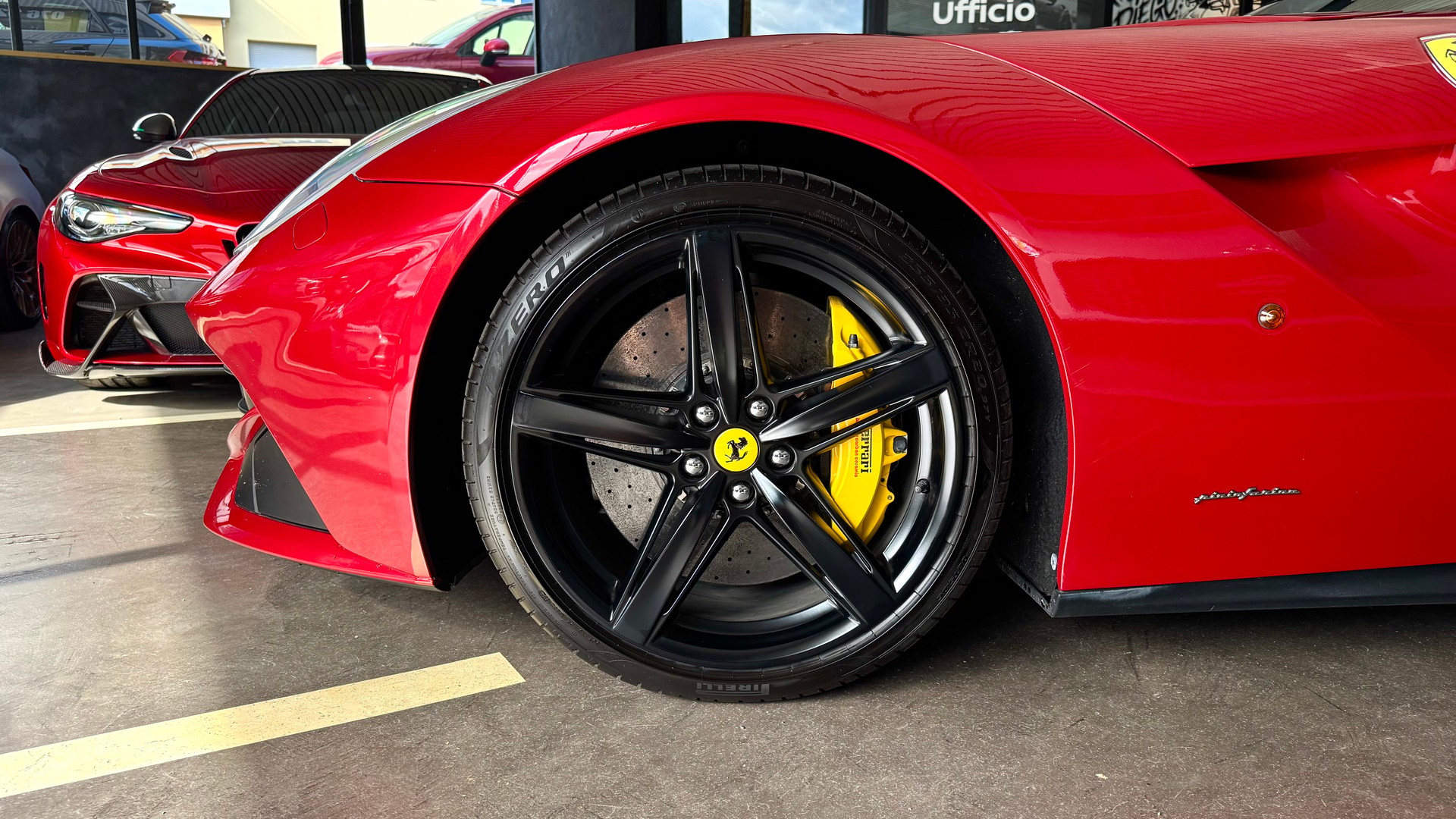 FERRARI F12 Berlinetta-image-4
