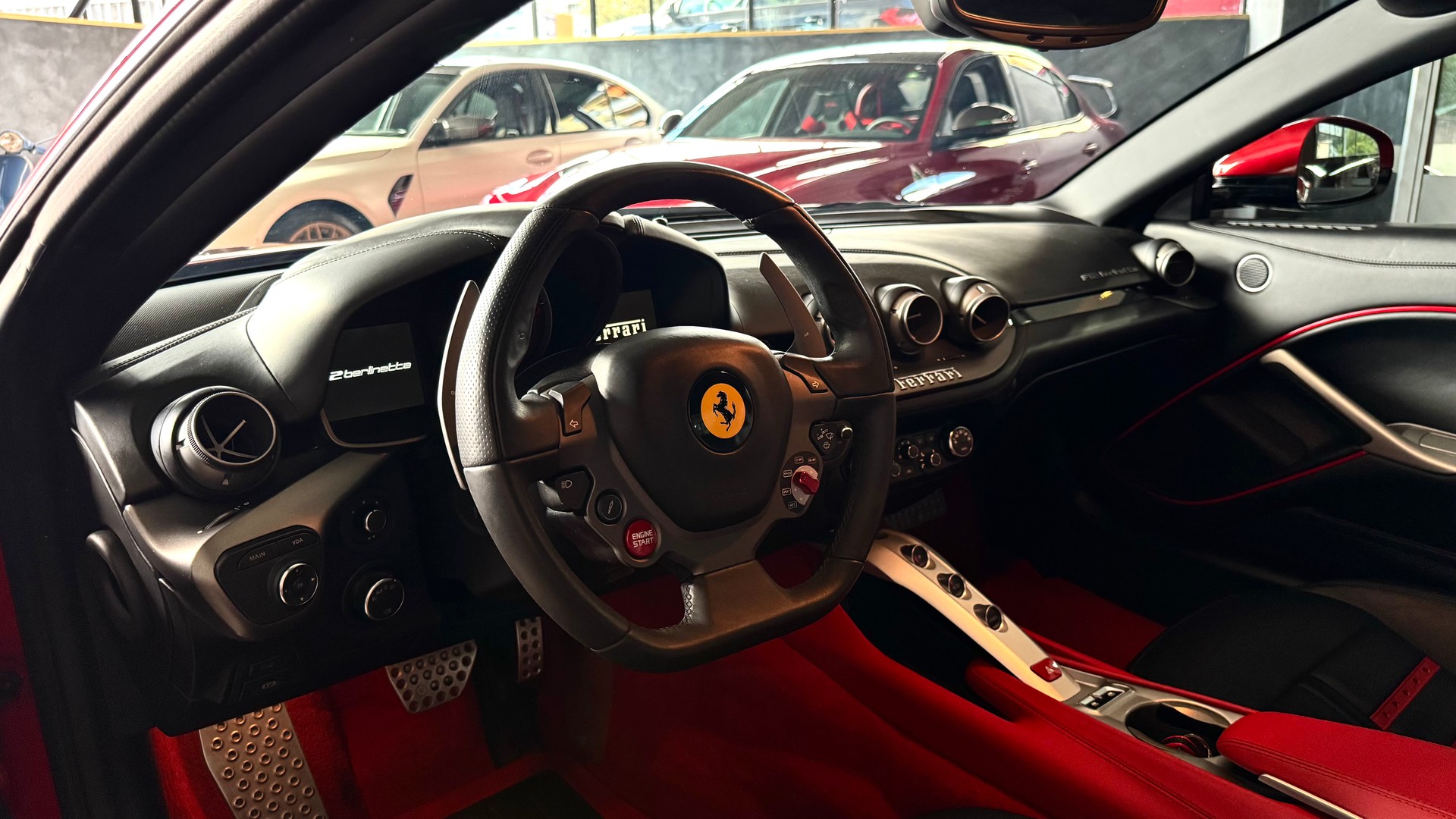 FERRARI F12 Berlinetta-image-8