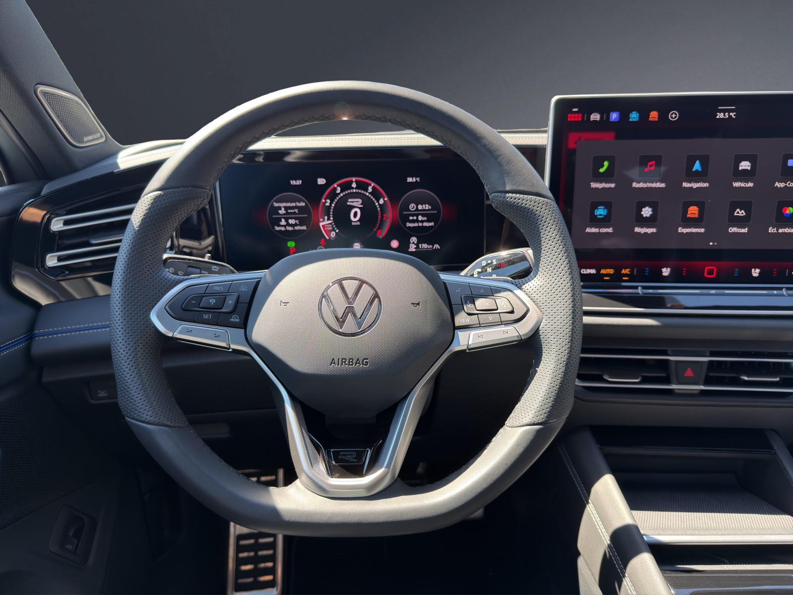 VW Tiguan 2.0 TSI DSG R-Line 4Motion-image-14