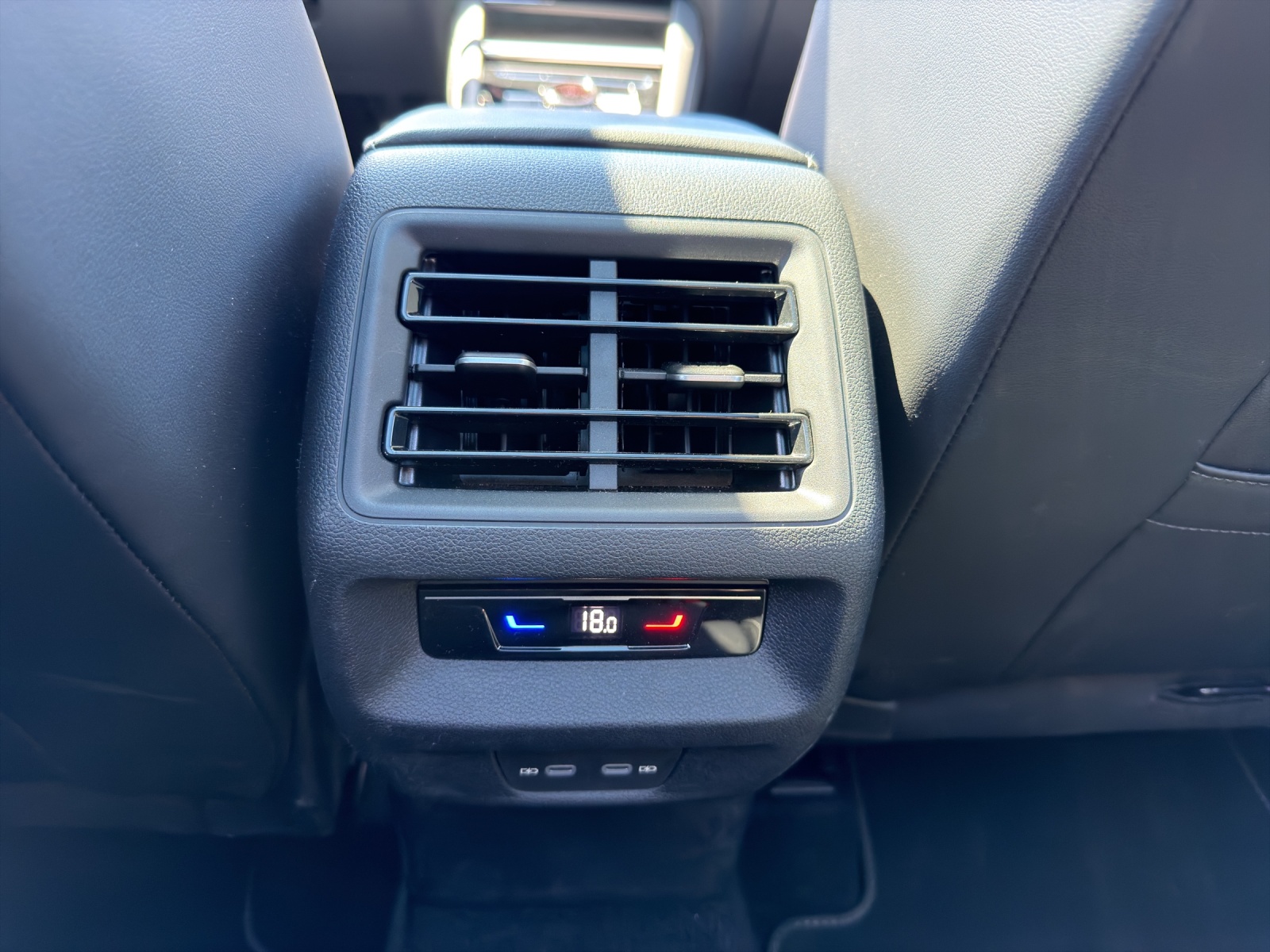 VW Tiguan 2.0 TSI DSG R-Line 4Motion-image-13