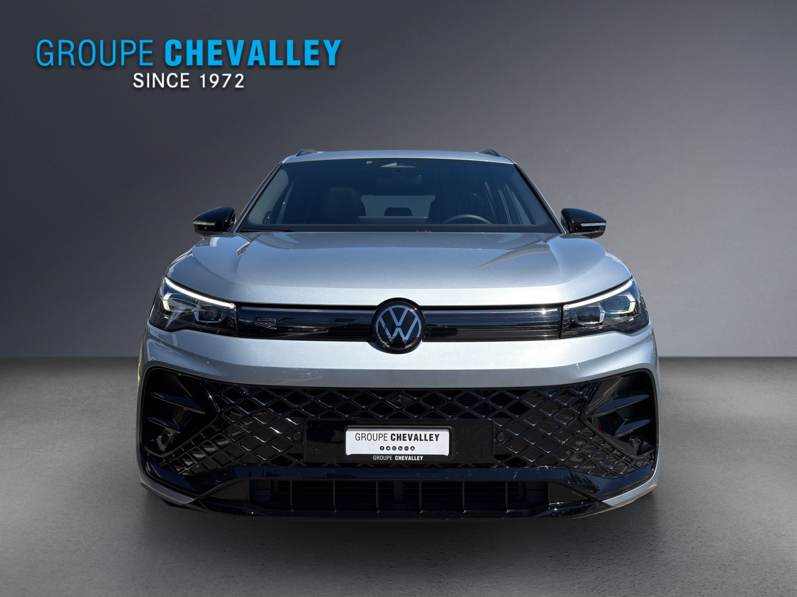 VW Tiguan 2.0 TSI DSG R-Line 4Motion-showroom-element-1