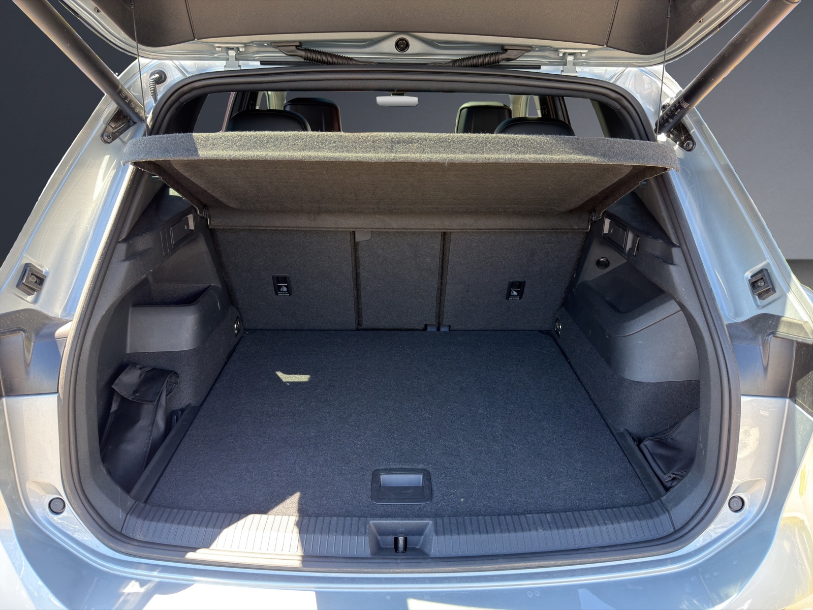 VW Tiguan 2.0 TSI DSG R-Line 4Motion-image-11