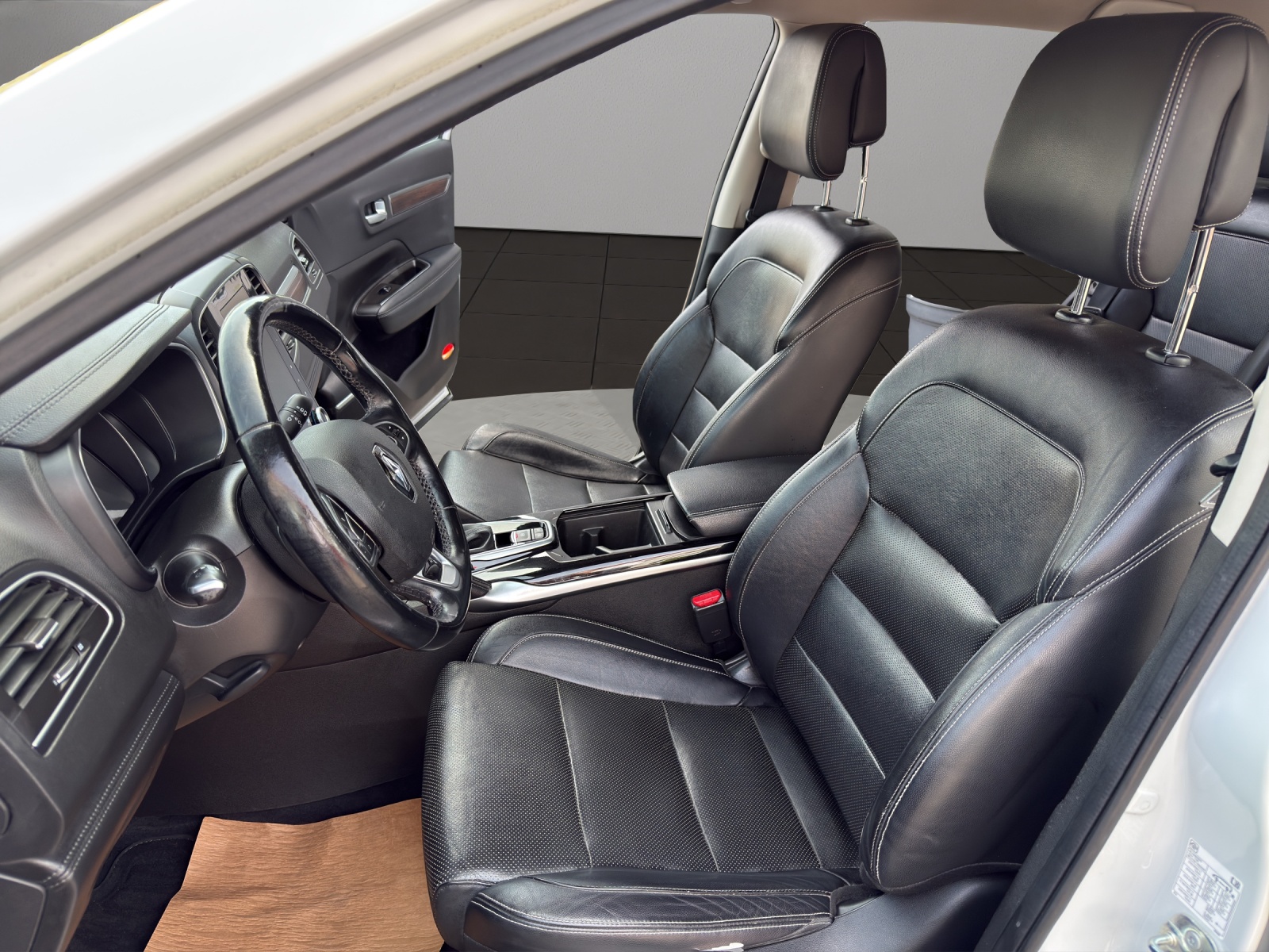 RENAULT Koleos 2.0 dCi Intens 4x4 Xtronic CVT-image-8