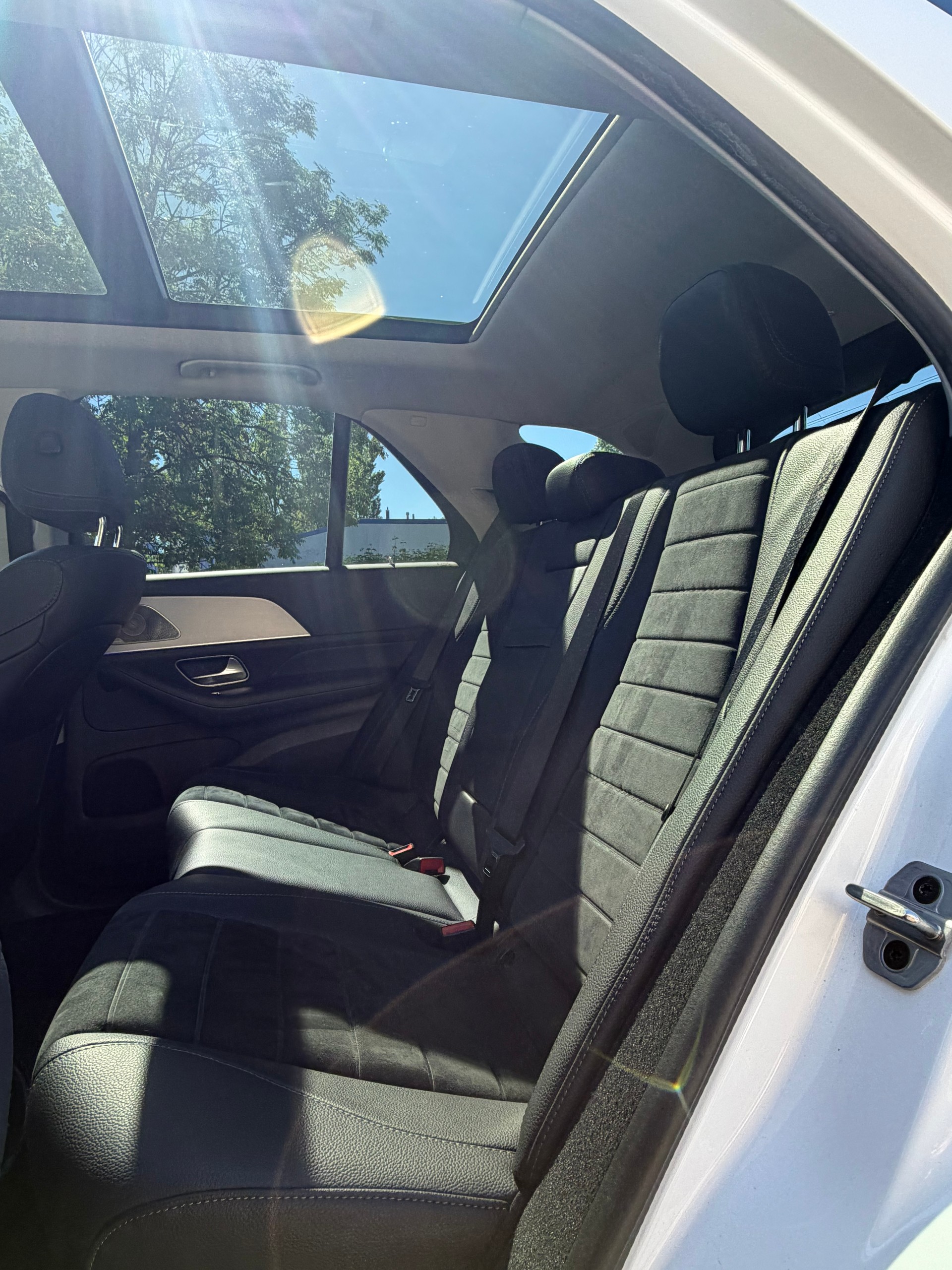 MERCEDES-BENZ GLE 400 d 4Matic AMG Line 9G-Tronic-image-8