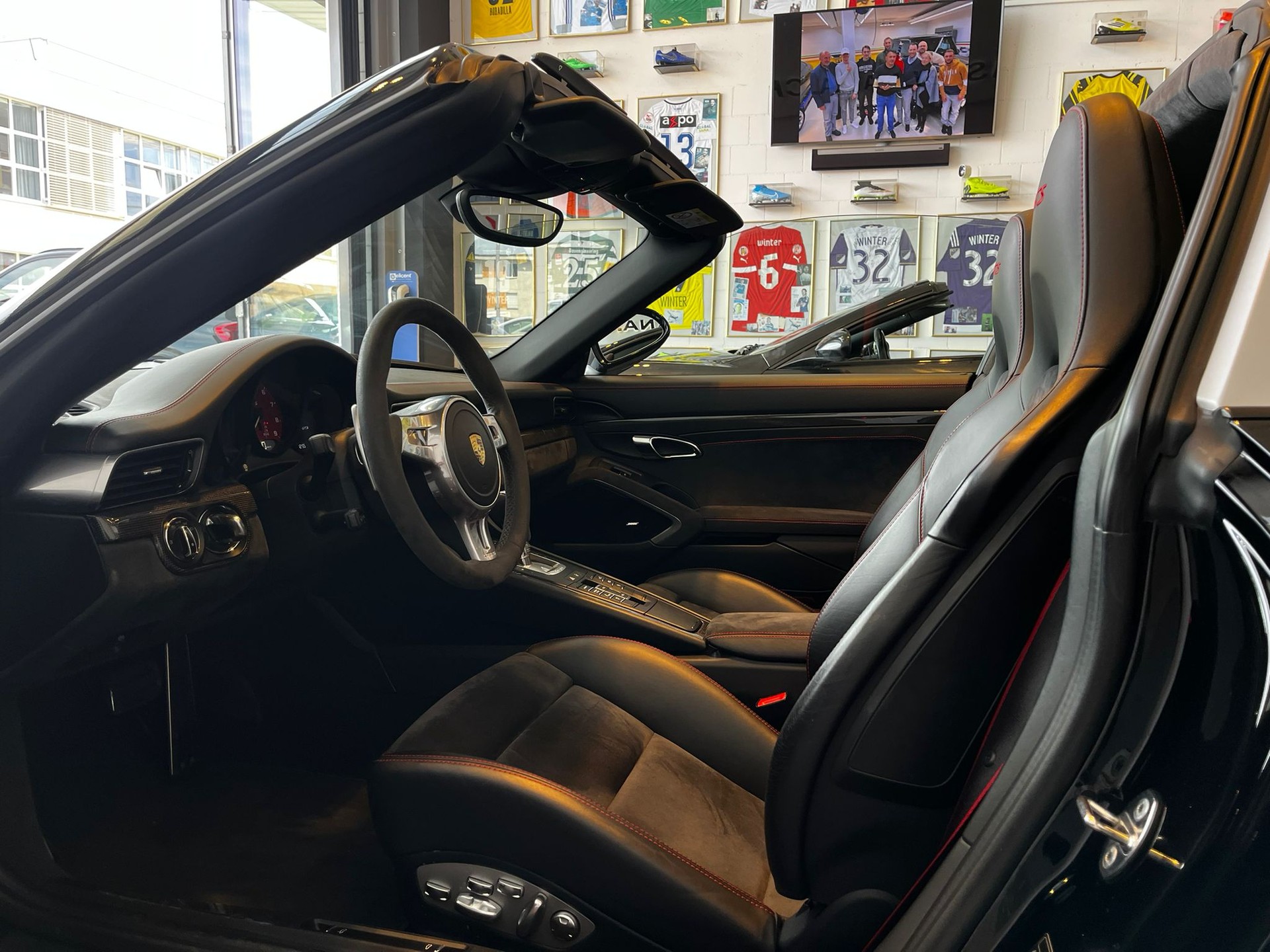 PORSCHE 911 Targa 4 GTS PDK-image-19