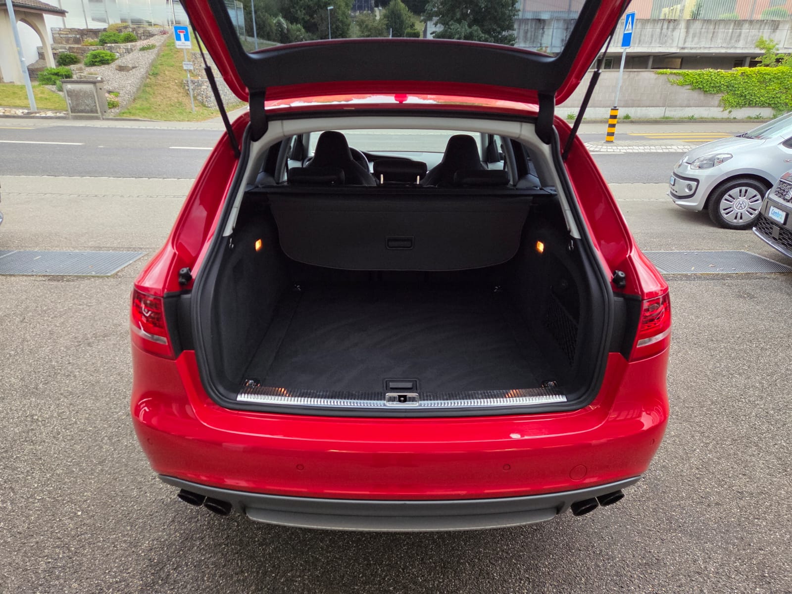 AUDI S4 Avant 3.0 TFSI quattro S-tronic-image-15