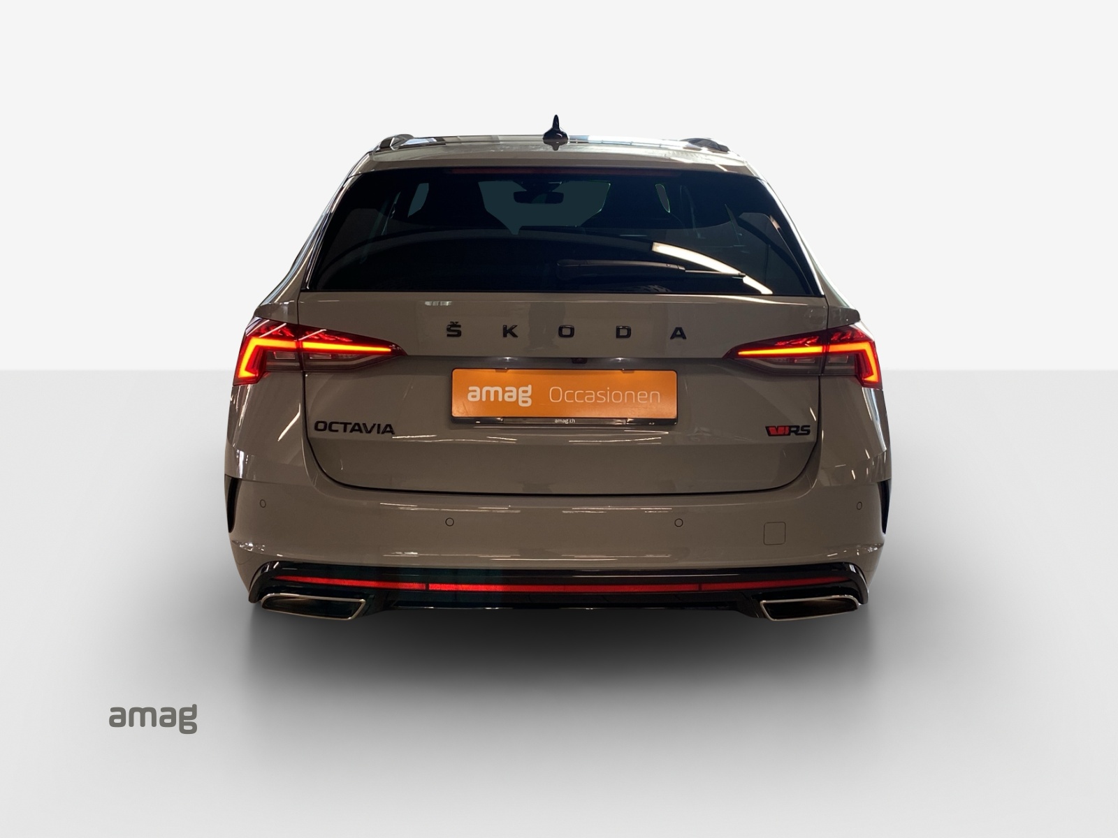 SKODA Octavia Combi 2.0 TSI DSG RS-showroom-element-3