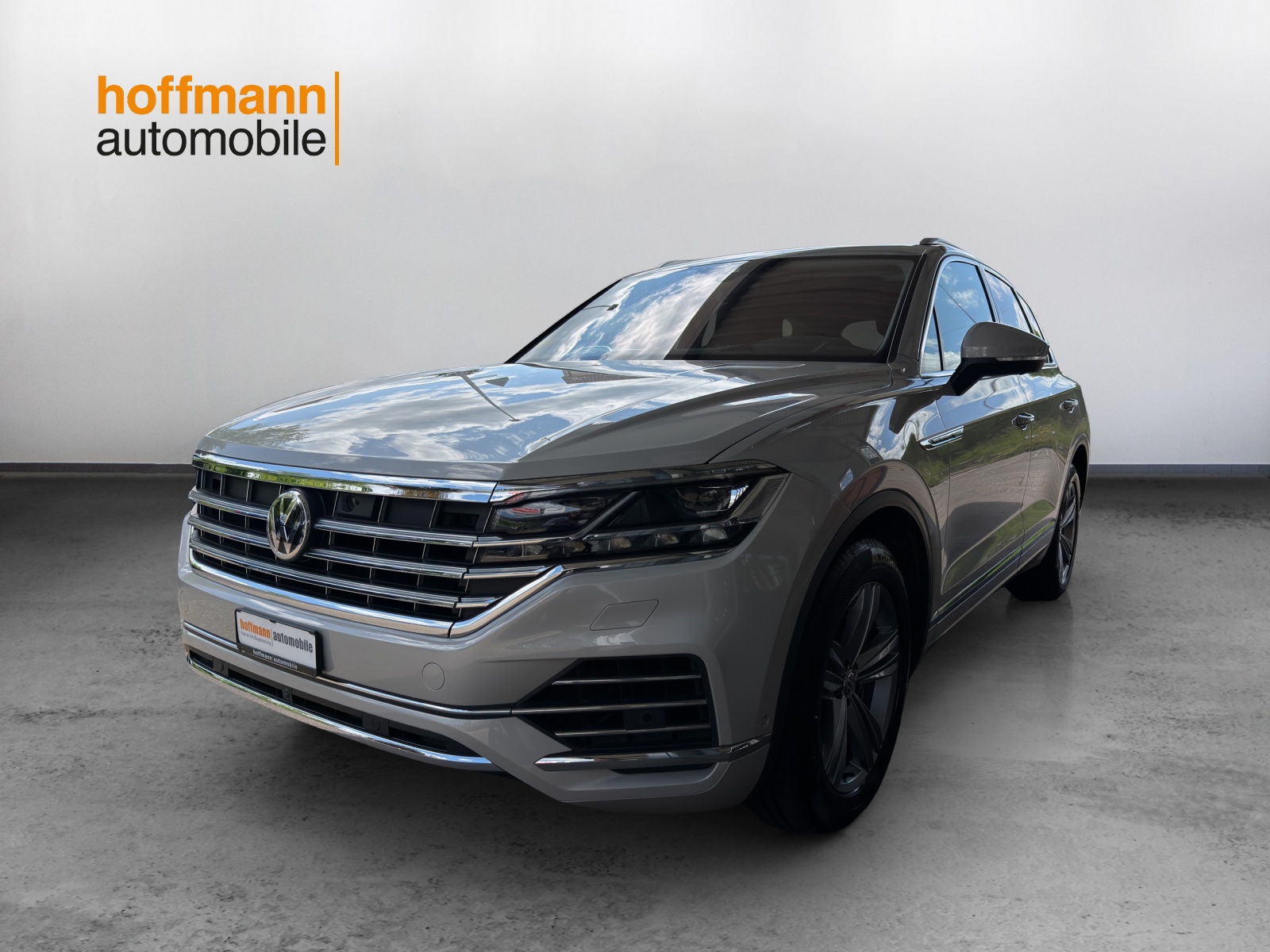 VW Touareg 3.0 TDI Elegance Tiptronic-image-0