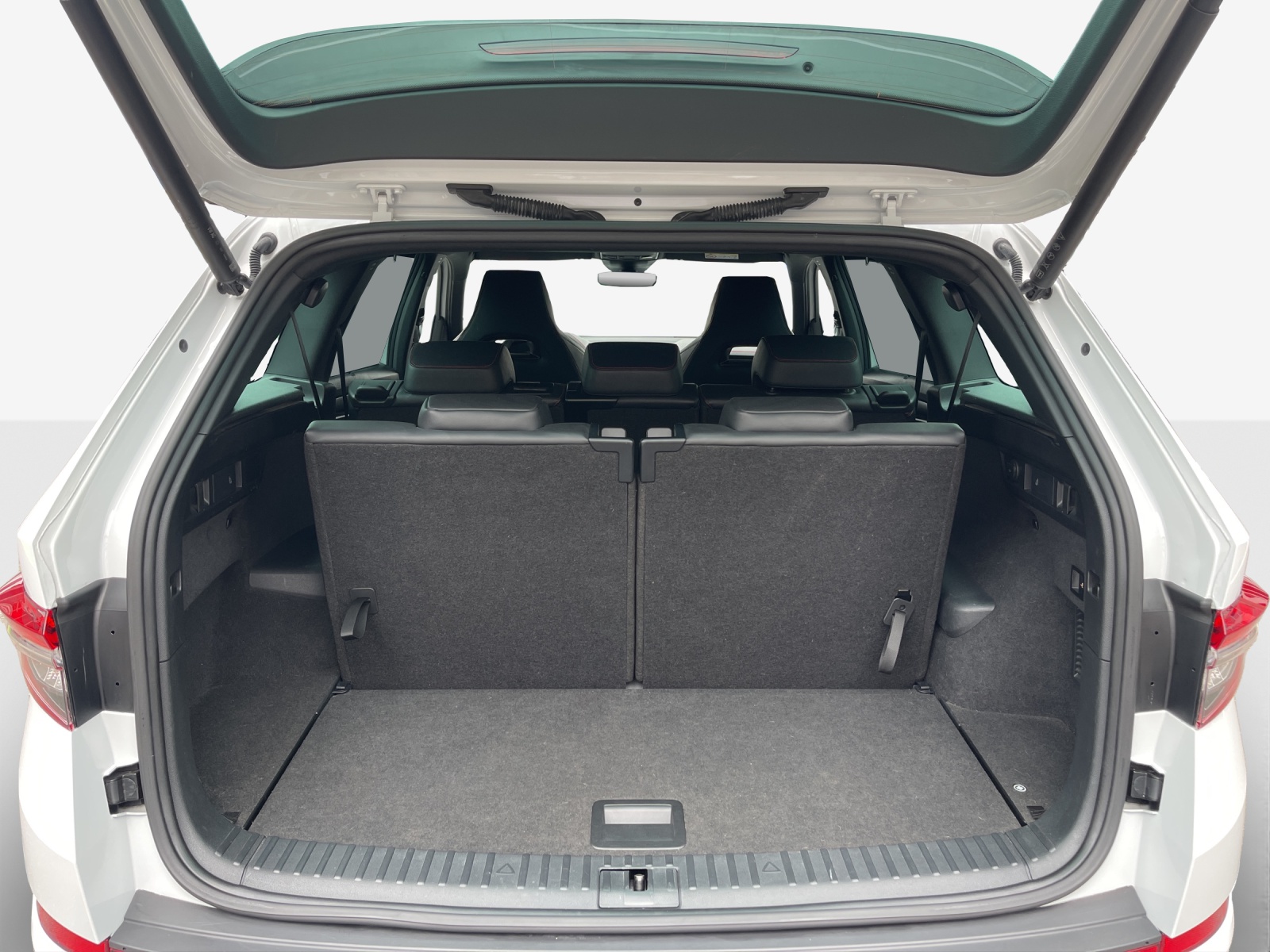 SKODA Kodiaq 2.0 TSI 4x4 RS-image-12