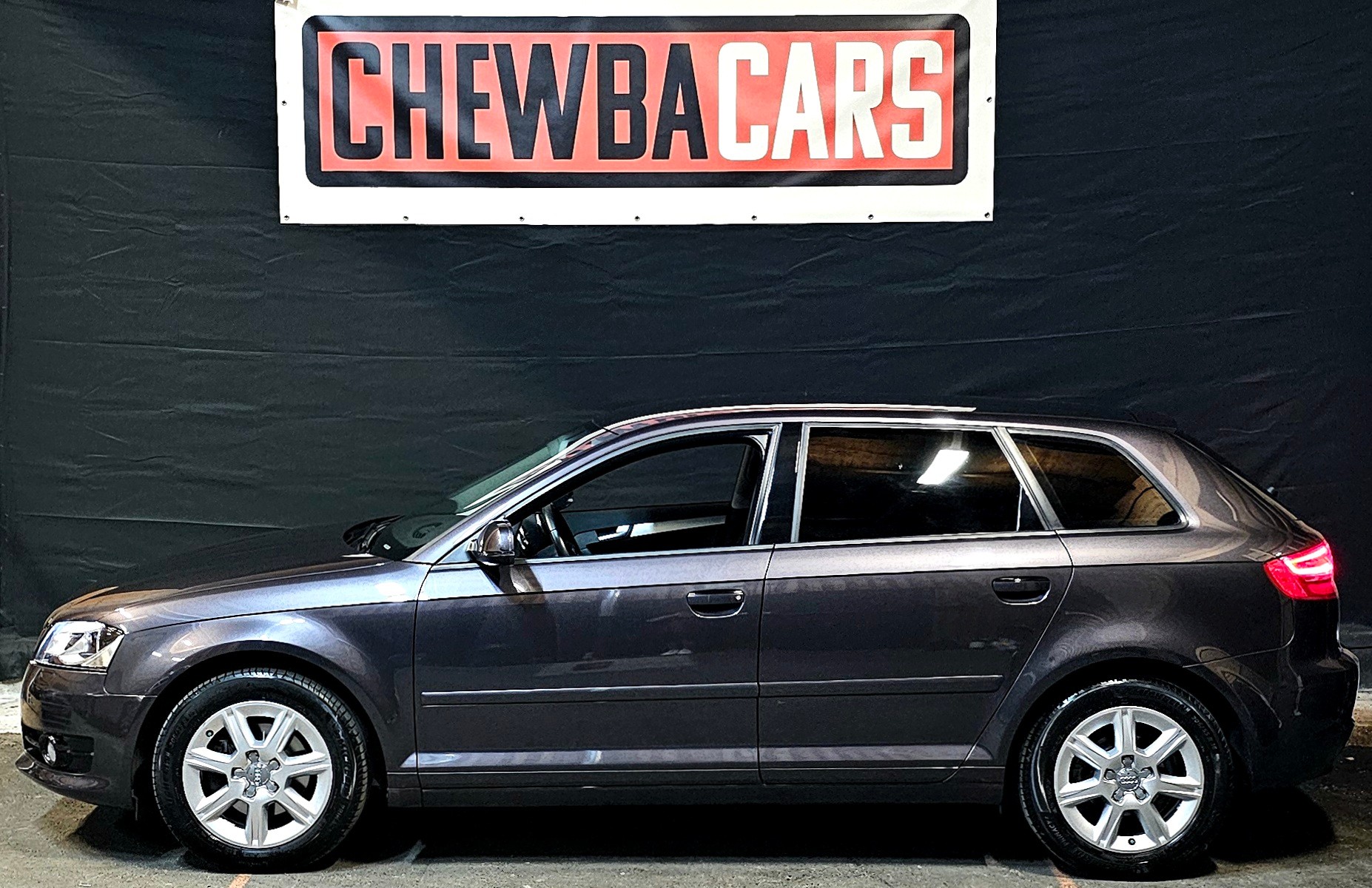 AUDI A3 Sportback 1.4 TFSI Attraction-showroom-element-1