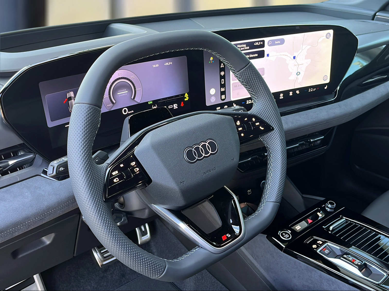 AUDI Q6 e-tron quattro Daytonagrau Perleffekt-image-10