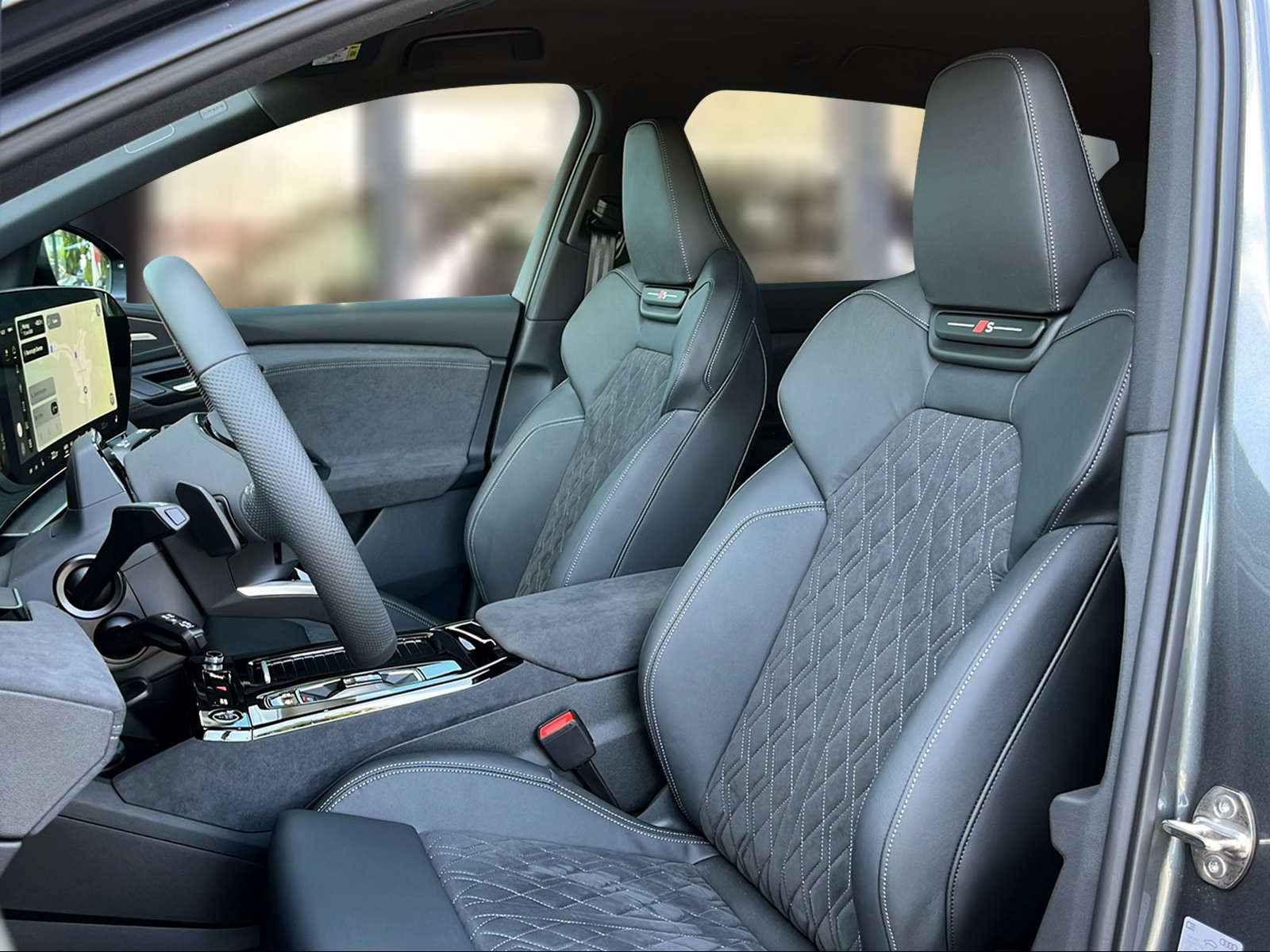 AUDI Q6 e-tron quattro Daytonagrau Perleffekt-image-7