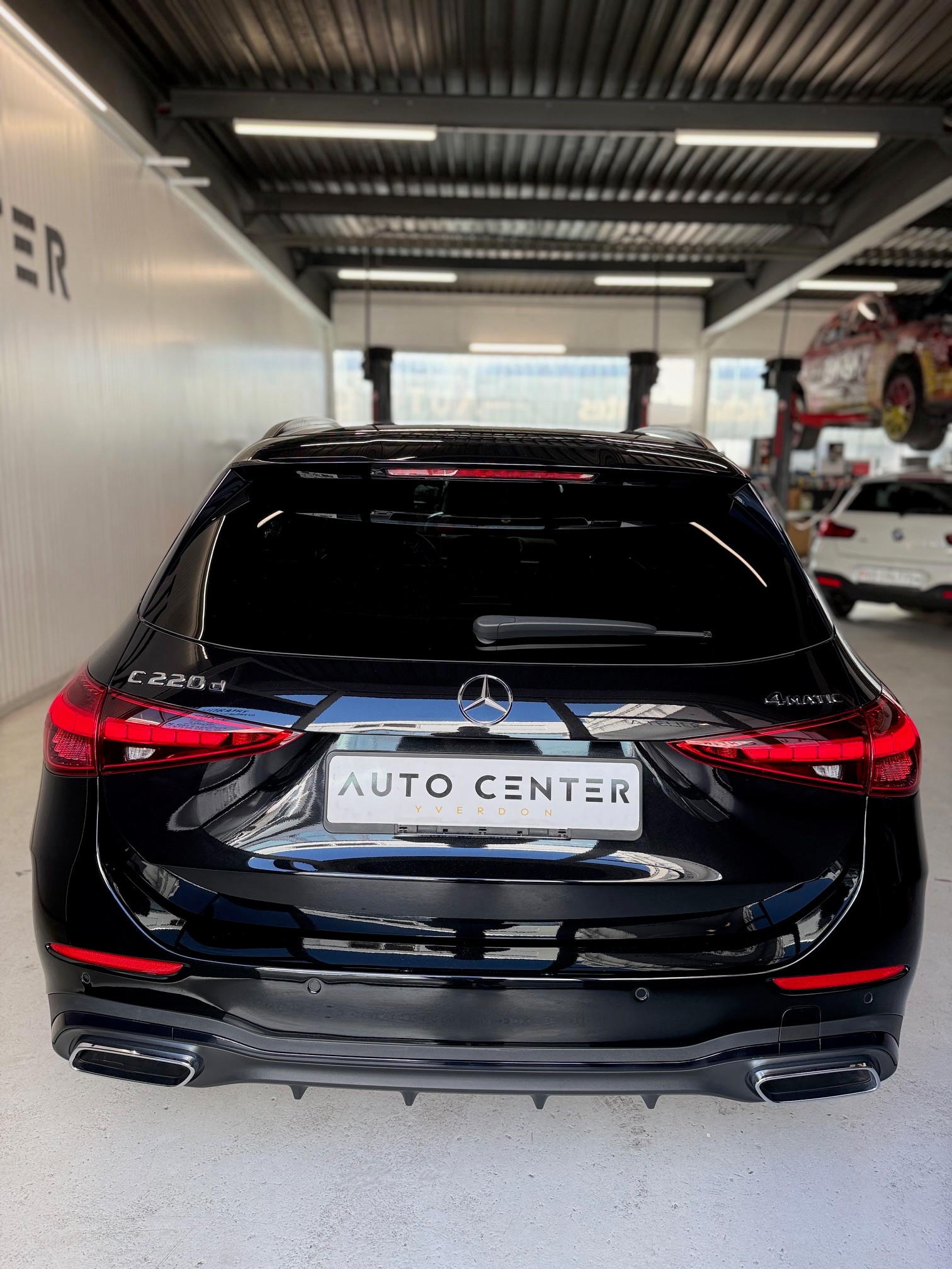 MERCEDES-BENZ C 220 d T 4Matic AMG Line-showroom-element-3