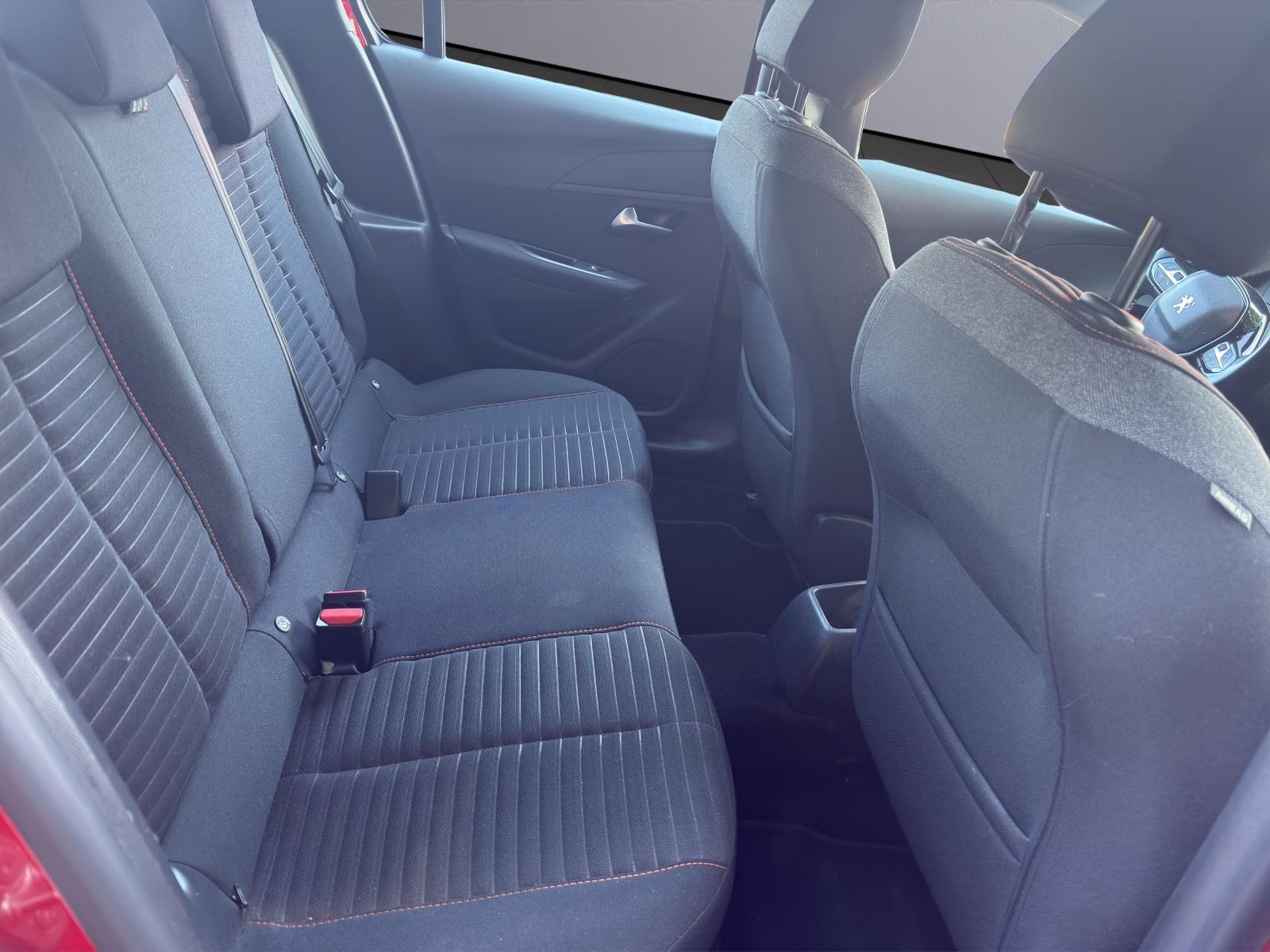 PEUGEOT 208 1.2 PureTech 100 Active-image-9