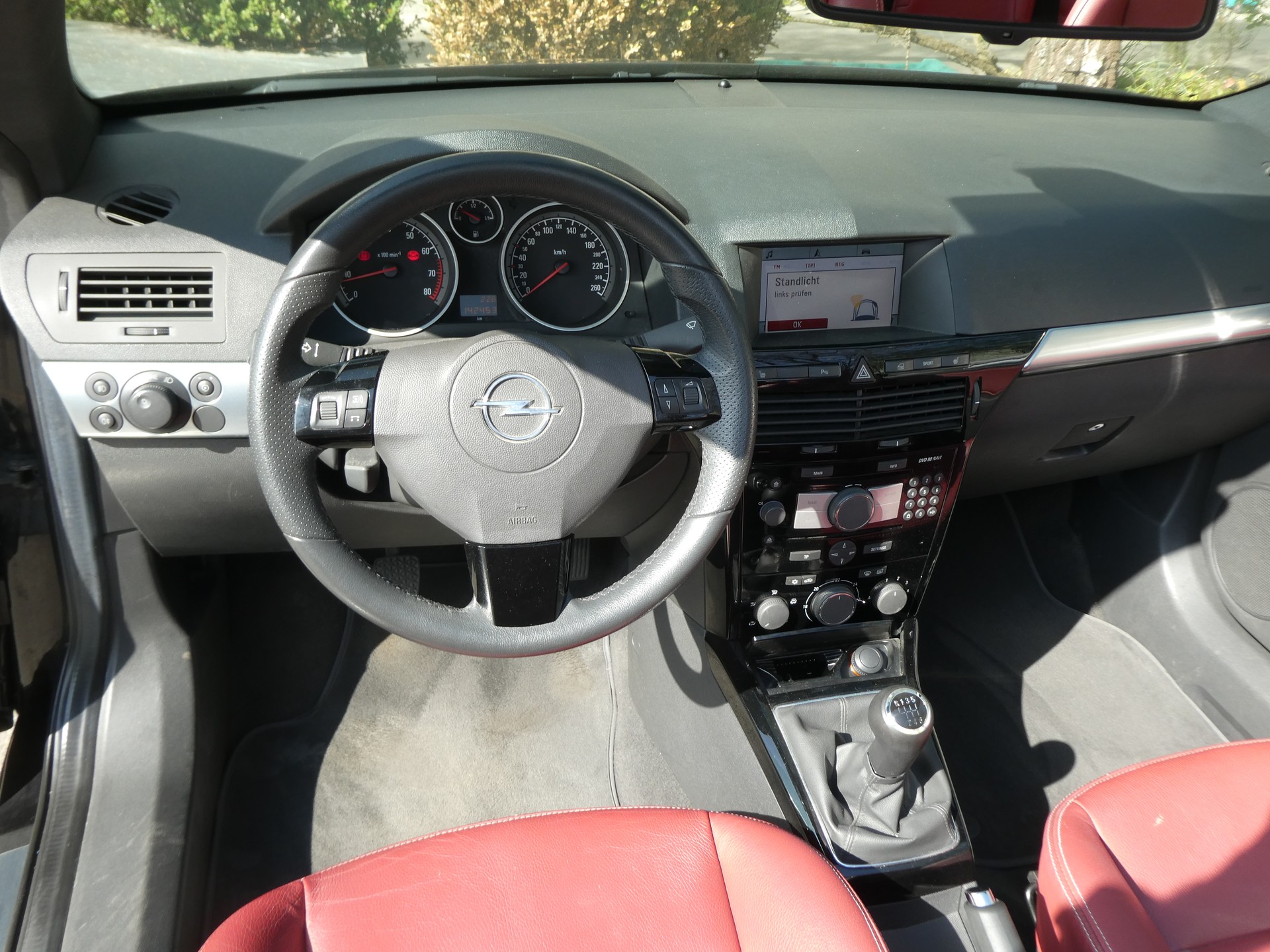 OPEL Astra TT 1.6i 16V Turbo Cosmo-image-10