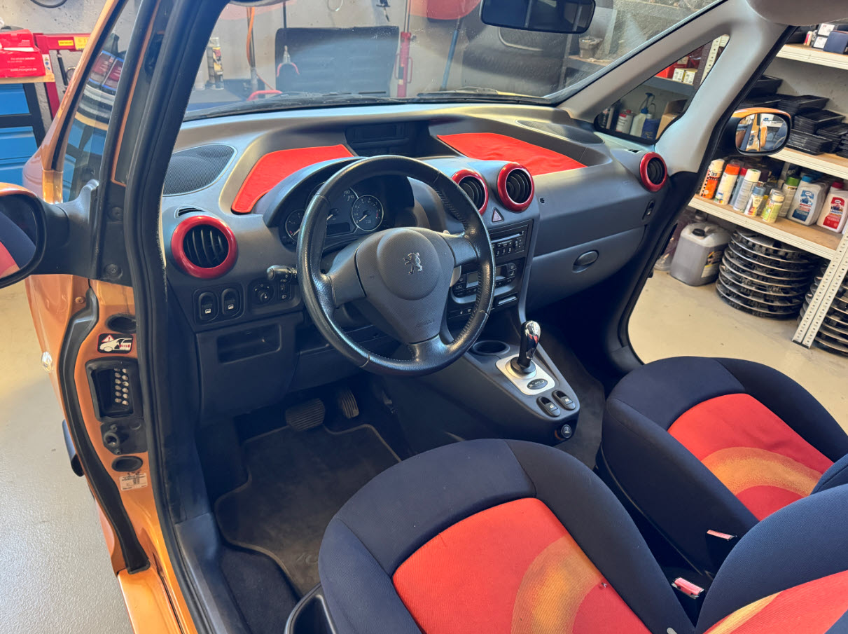 PEUGEOT 1007 1.4 Trendy-image-6