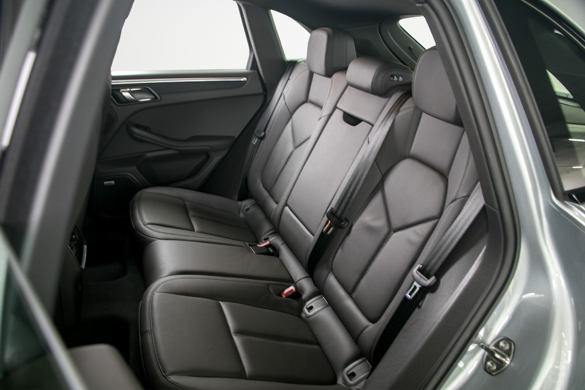 PORSCHE Macan PDK-image-13