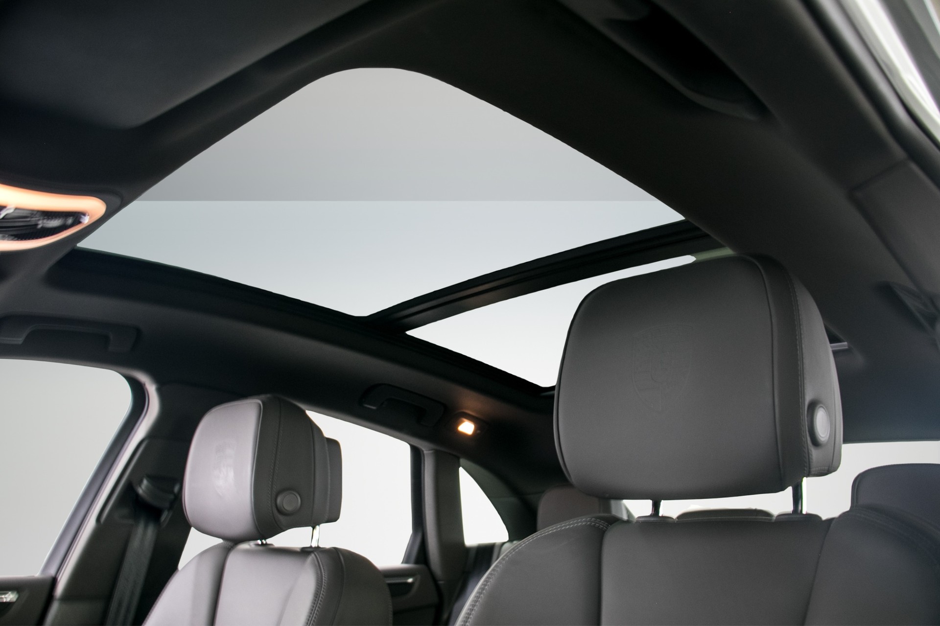 PORSCHE Macan PDK-image-14