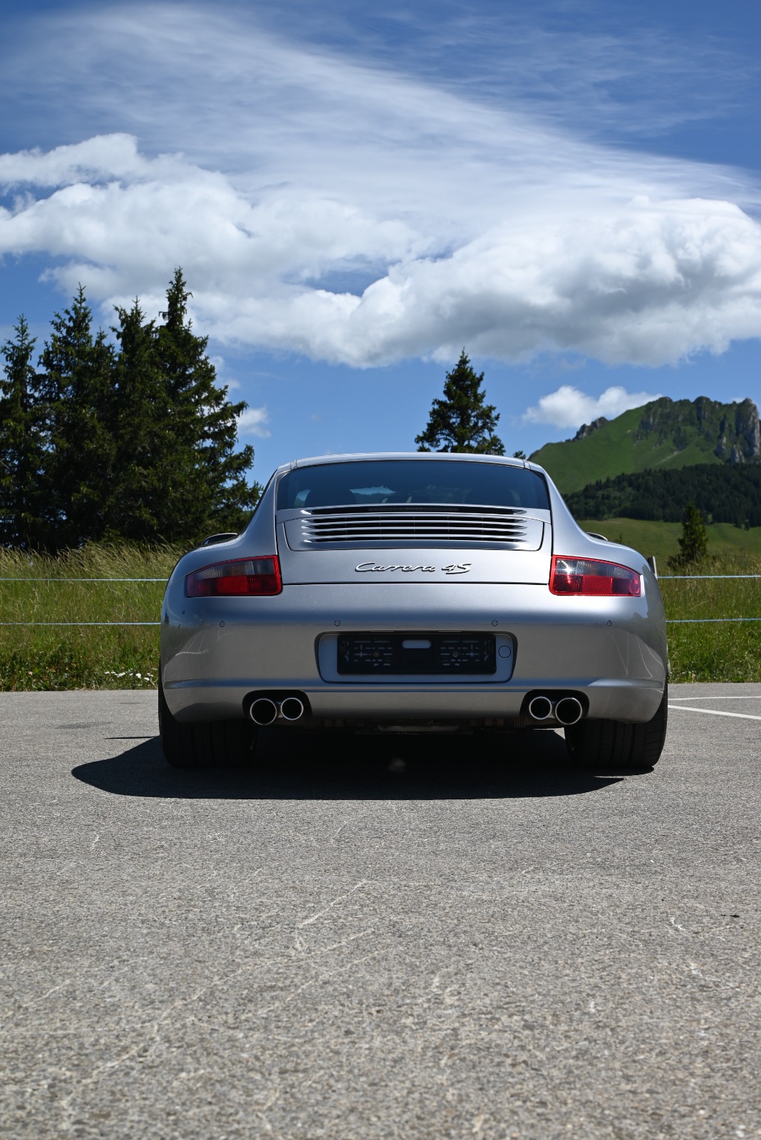 PORSCHE 911 Carrera 4S-image-3