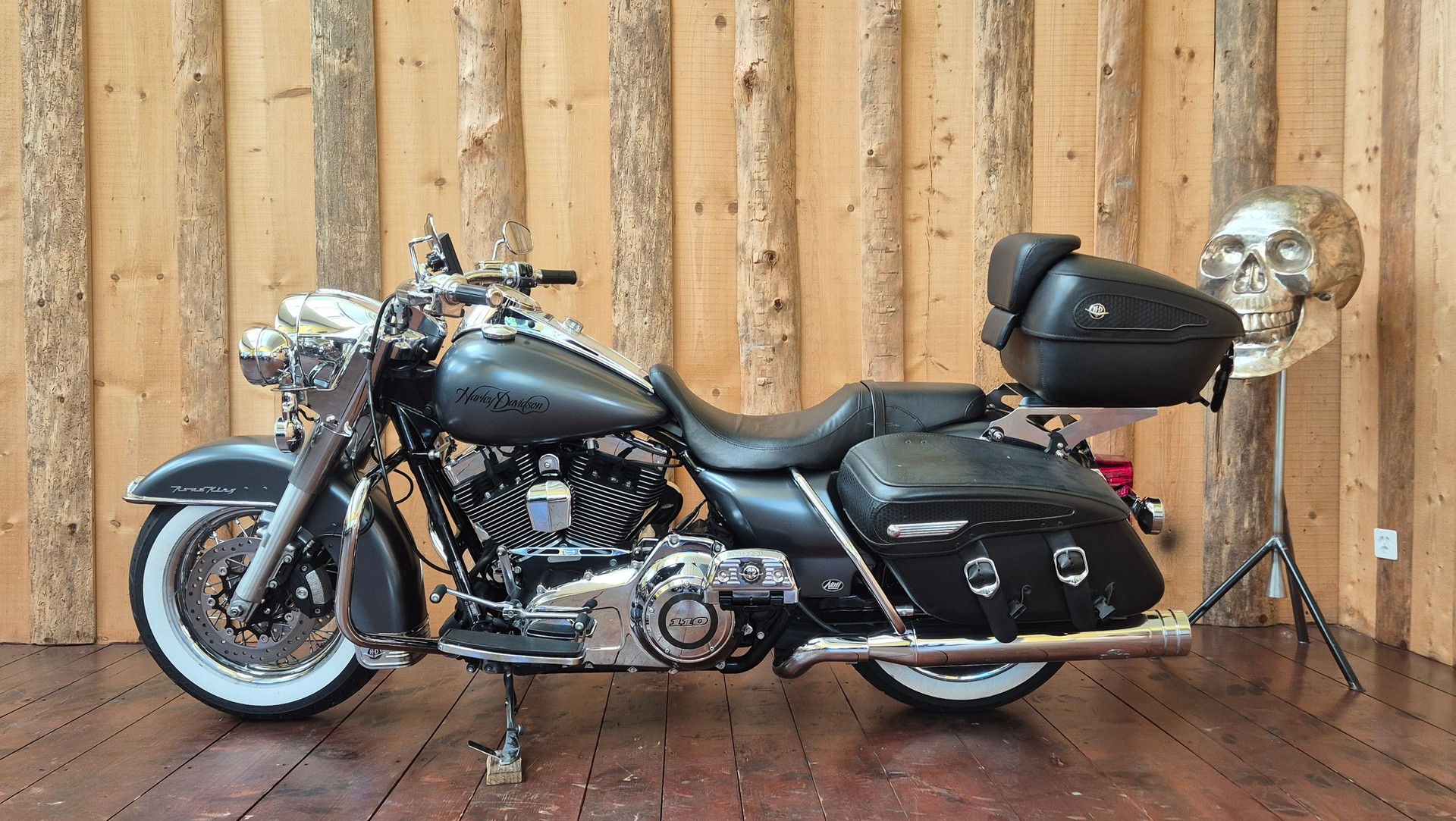HARLEY-DAVIDSON FLHRC Road King Classic 103 ABS-image-13