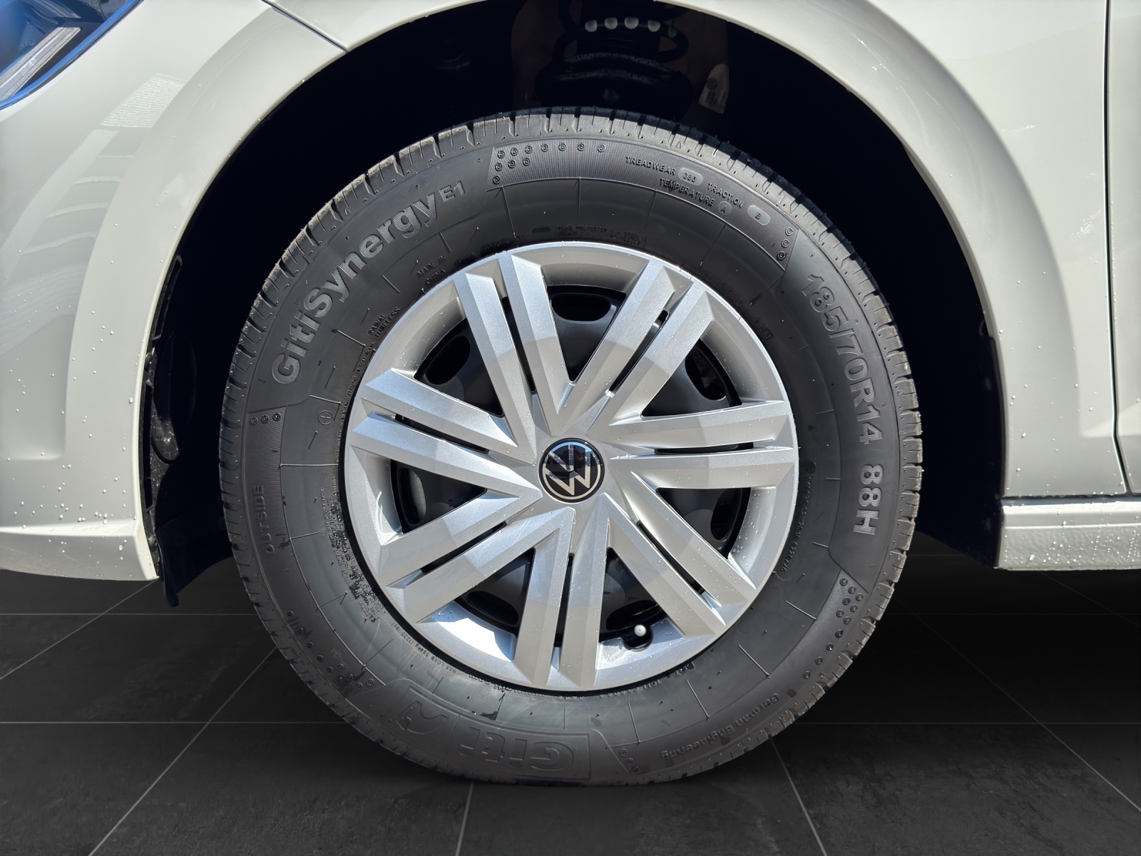 VW Polo 1.0 TSI Basis-image-7