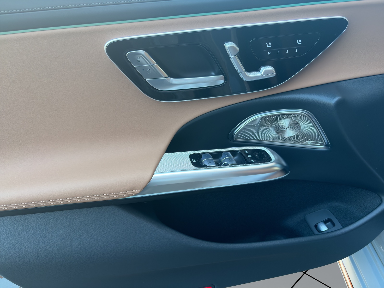 MERCEDES-BENZ E 220 d T 4M 9G-Tronic-image-7