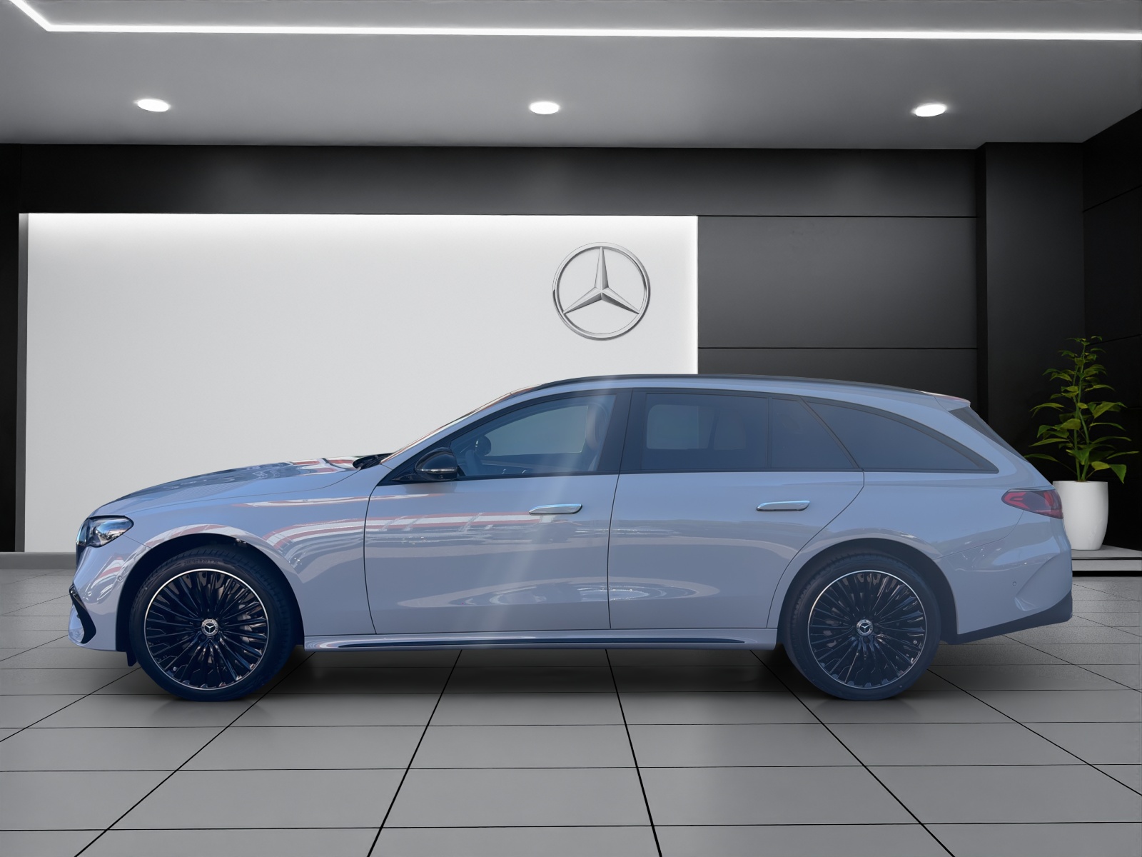 MERCEDES-BENZ E 220 d T 4M 9G-Tronic-showroom-element-2