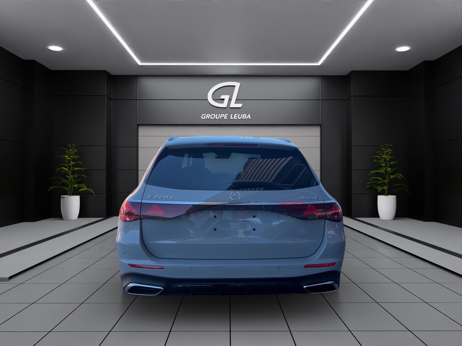 MERCEDES-BENZ E 220 d T 4M 9G-Tronic-image-5
