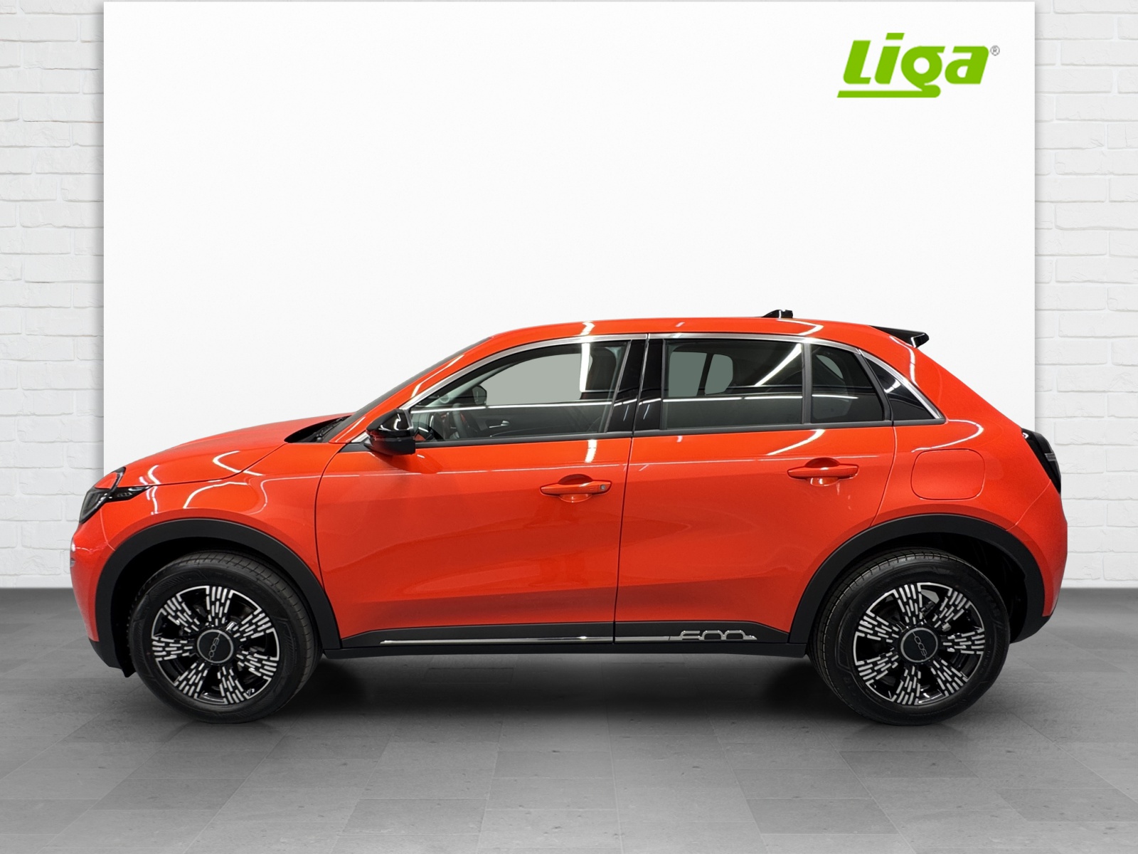 FIAT 600 1.2 Hybrid Cult C&S&W-showroom-element-2
