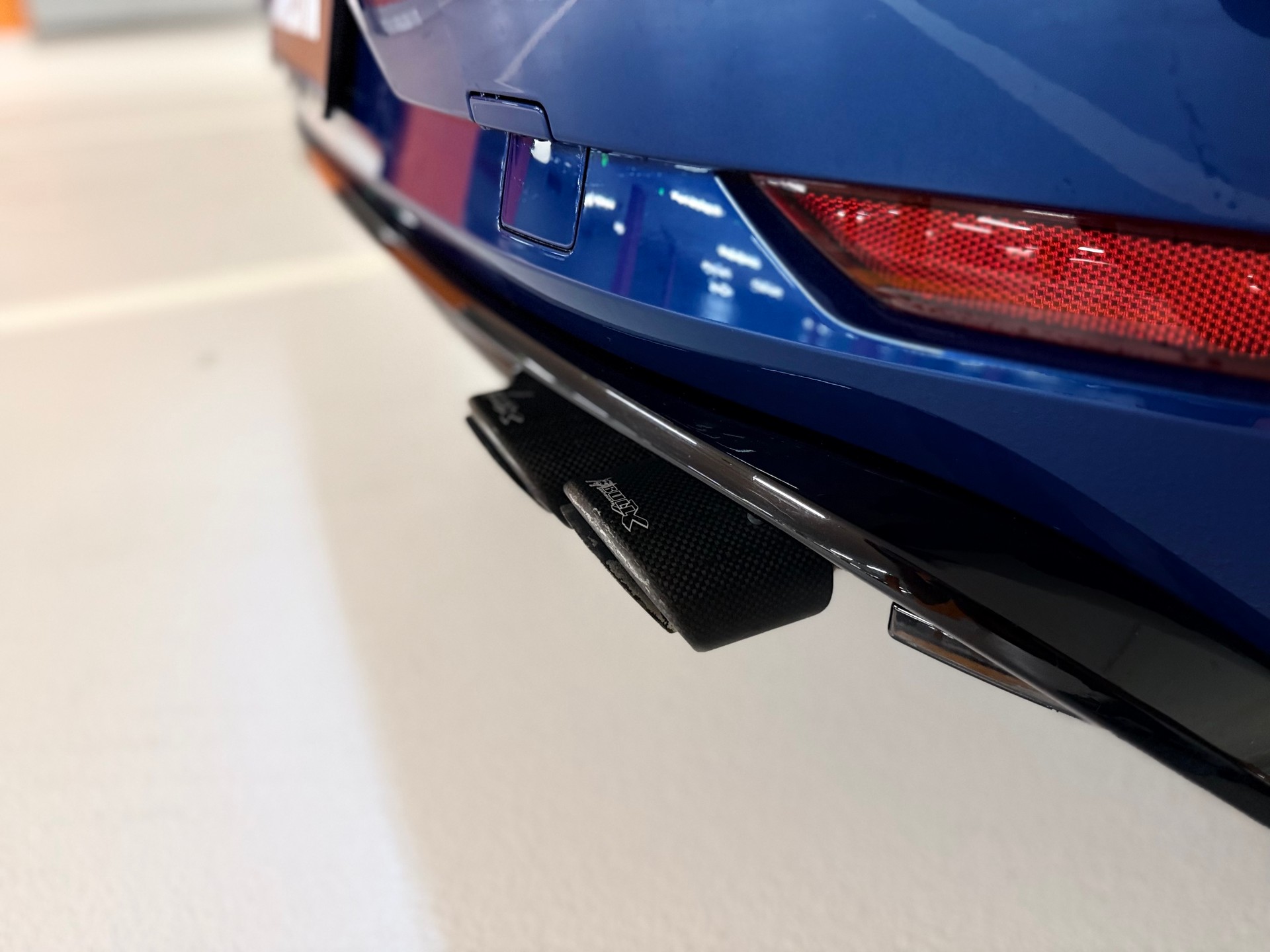 VW Golf 2.0 TSI R 4Motion-image-24