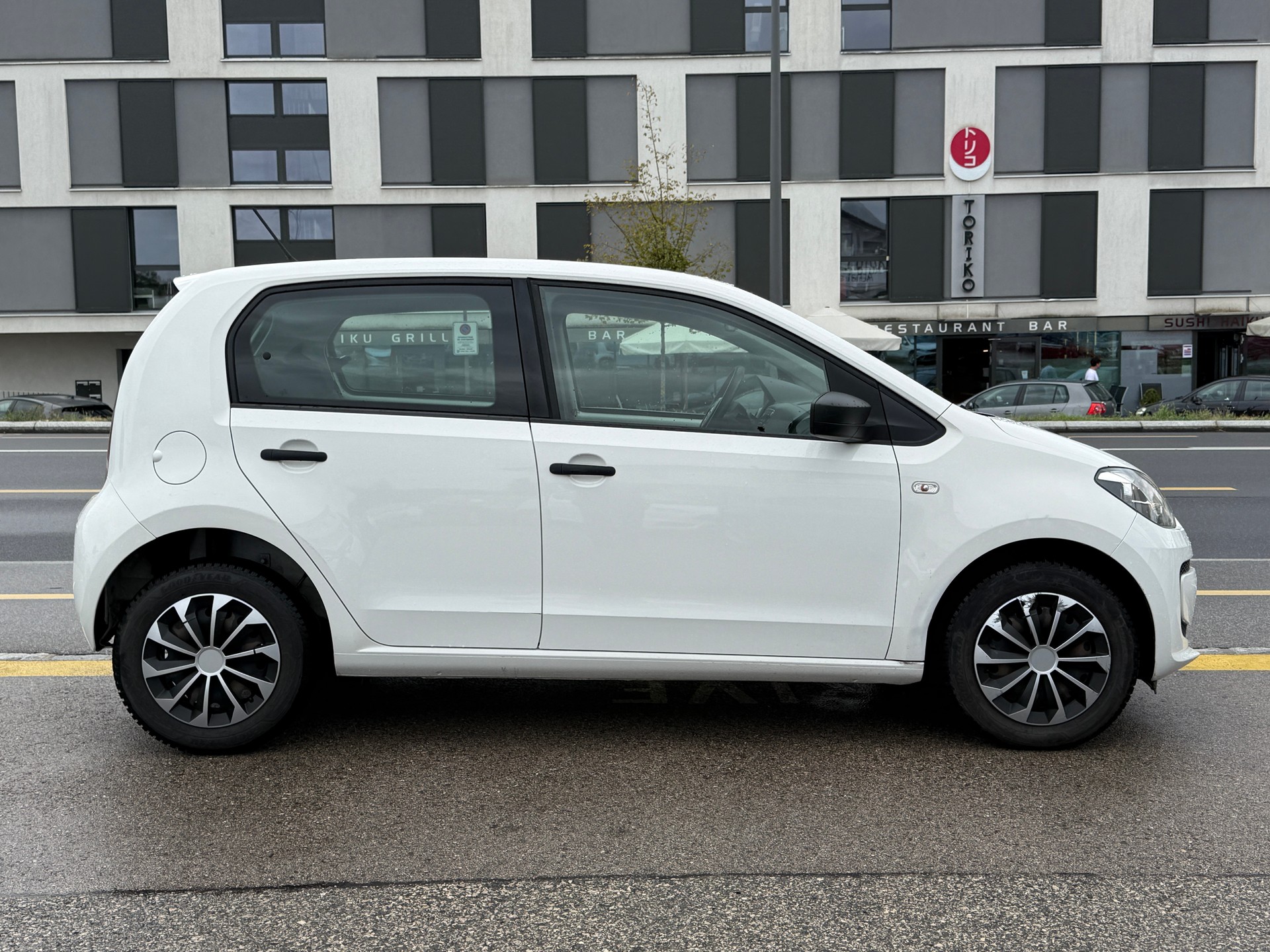 VW Up 1.0 white up Art on Ice - Nouvelle Expertise - NEU MFK : 24.08.2026 - Service Fait à Jour - Frischer Service-image-9