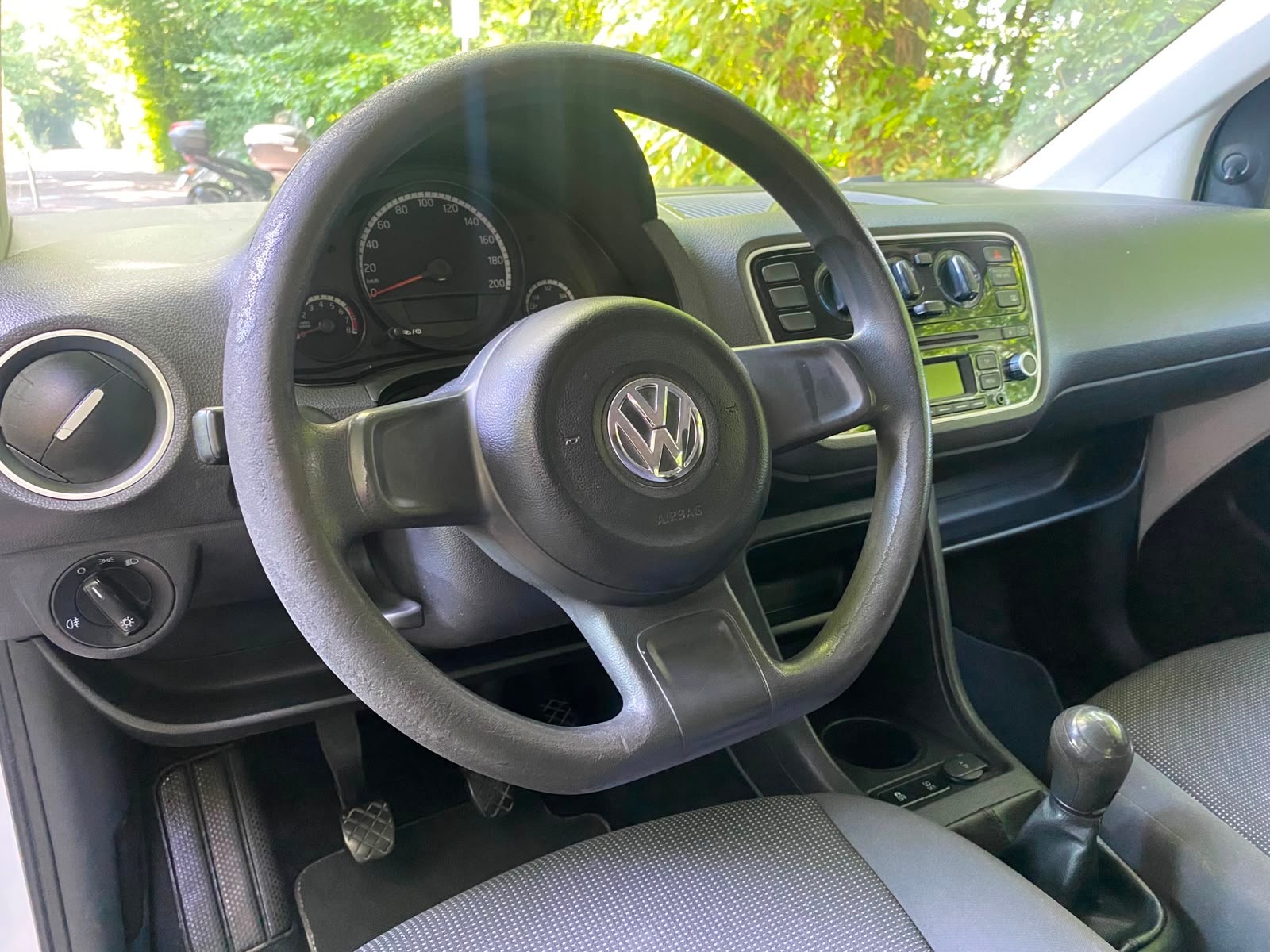 VW Up 1.0 white up Art on Ice - Nouvelle Expertise - NEU MFK : 25.08.2026 - Service Fait à Jour - Frischer Service-image-9