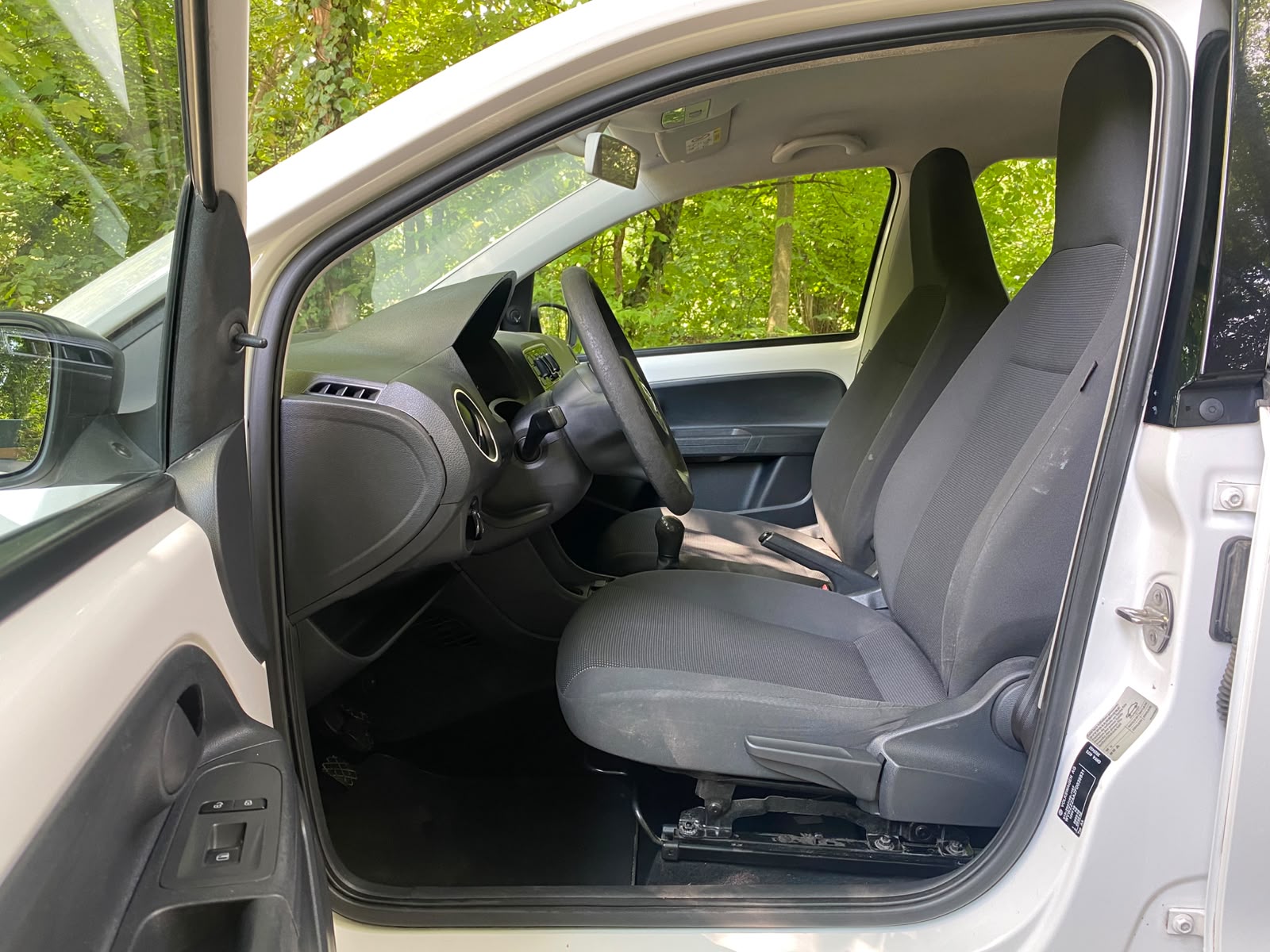 VW Up 1.0 white up Art on Ice - Nouvelle Expertise - NEU MFK : 20.07.2026 - Service Fait à Jour - Frischer Service-image-12