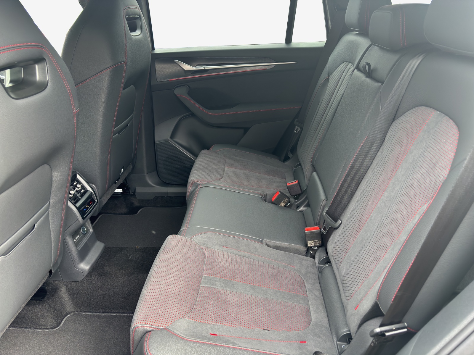 SKODA Kodiaq RS 2.0TSI 265PS 7DSG4x4-image-11