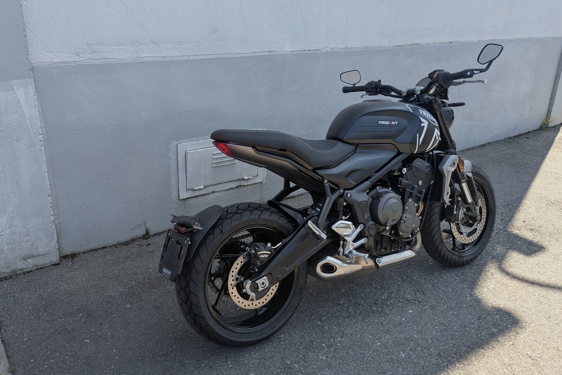 TRIUMPH Trident 660-image-2