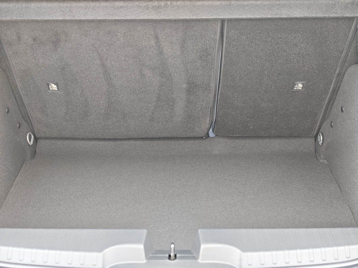 FIAT Grande Panda 1.2 Hybrid La Prima-image-13